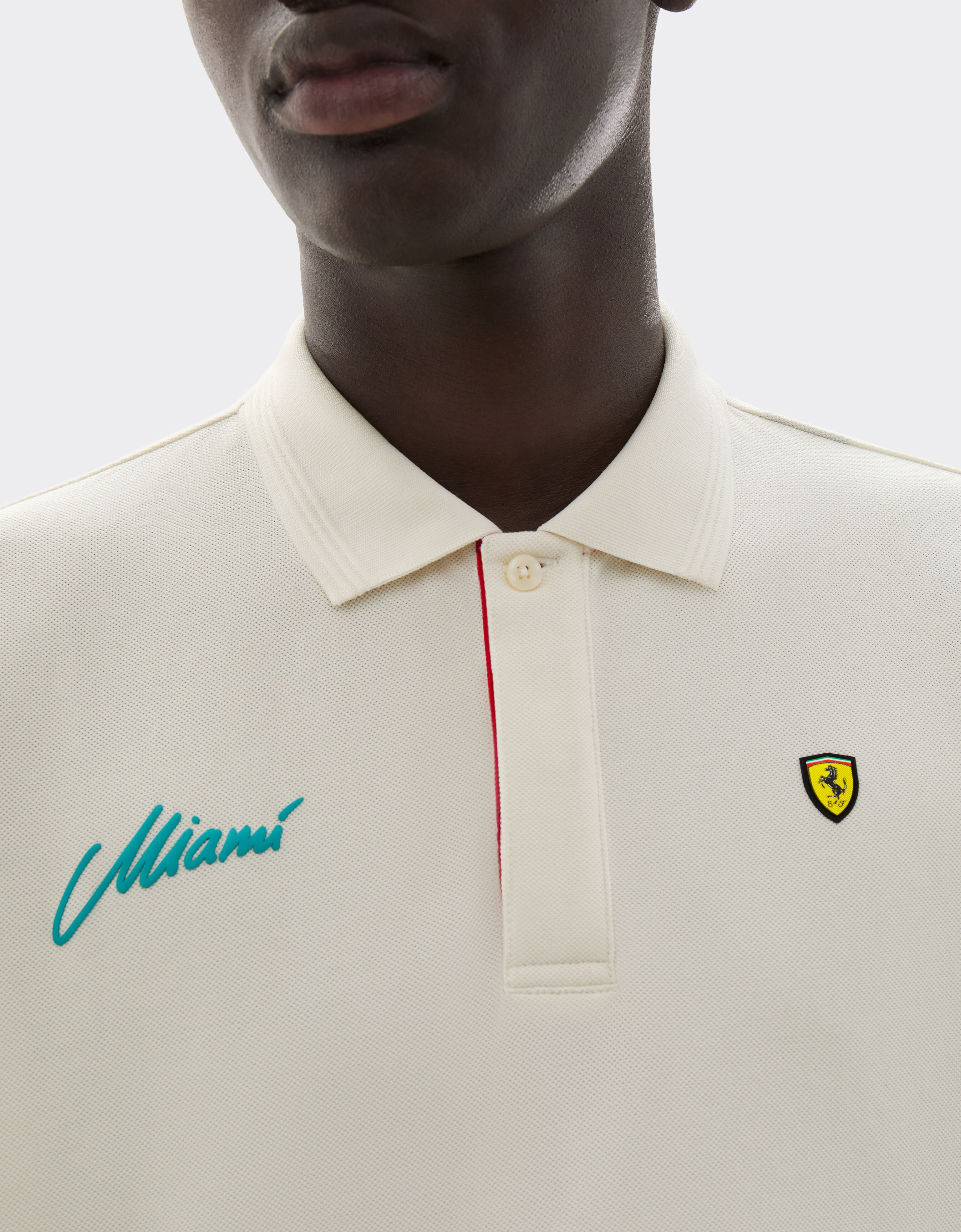 マイアミ 2026 ポロシャツ | Ferrari Store®
