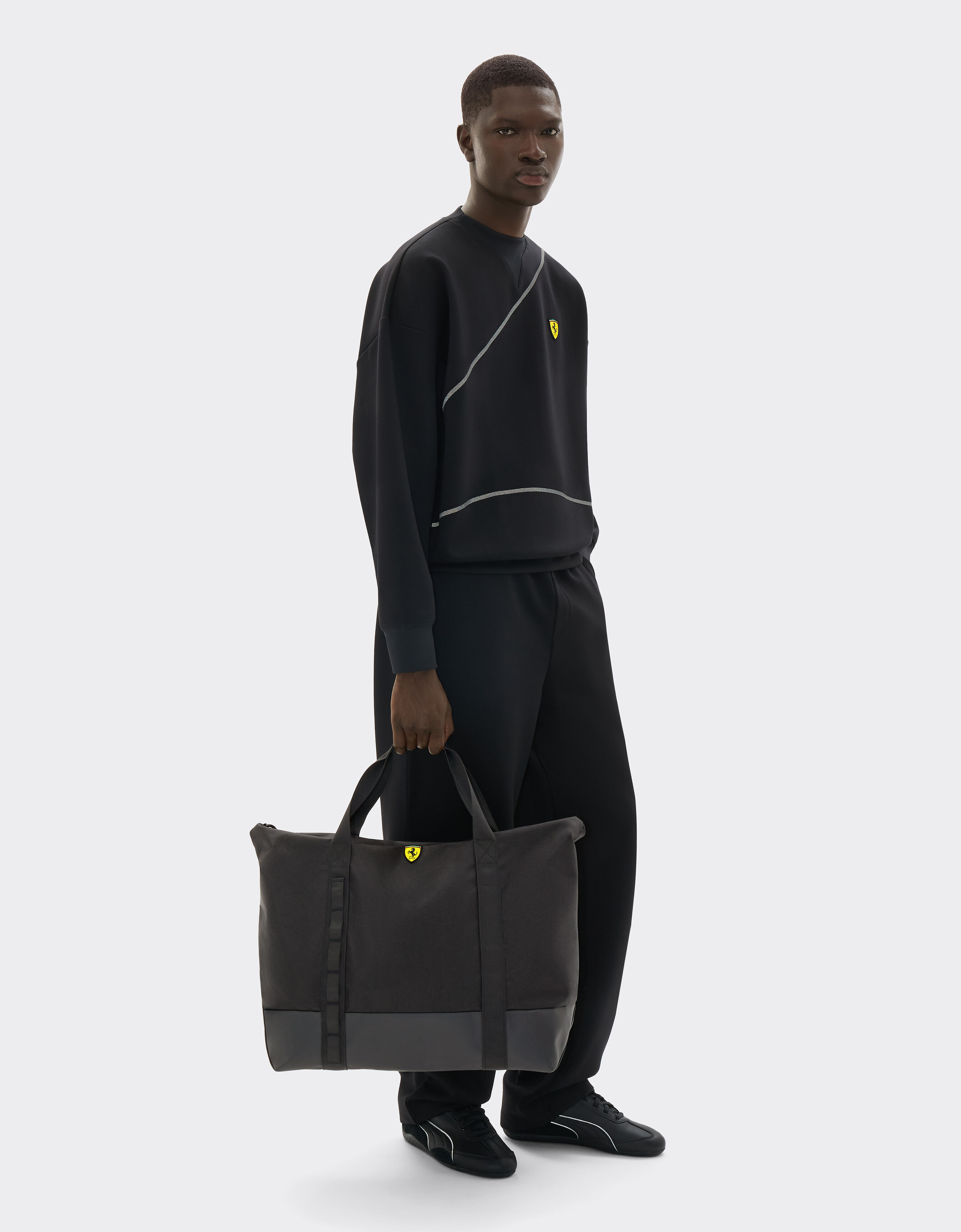 Ferrari Weekender bag in technical fabric Nero SBNWE0003HMM0033f