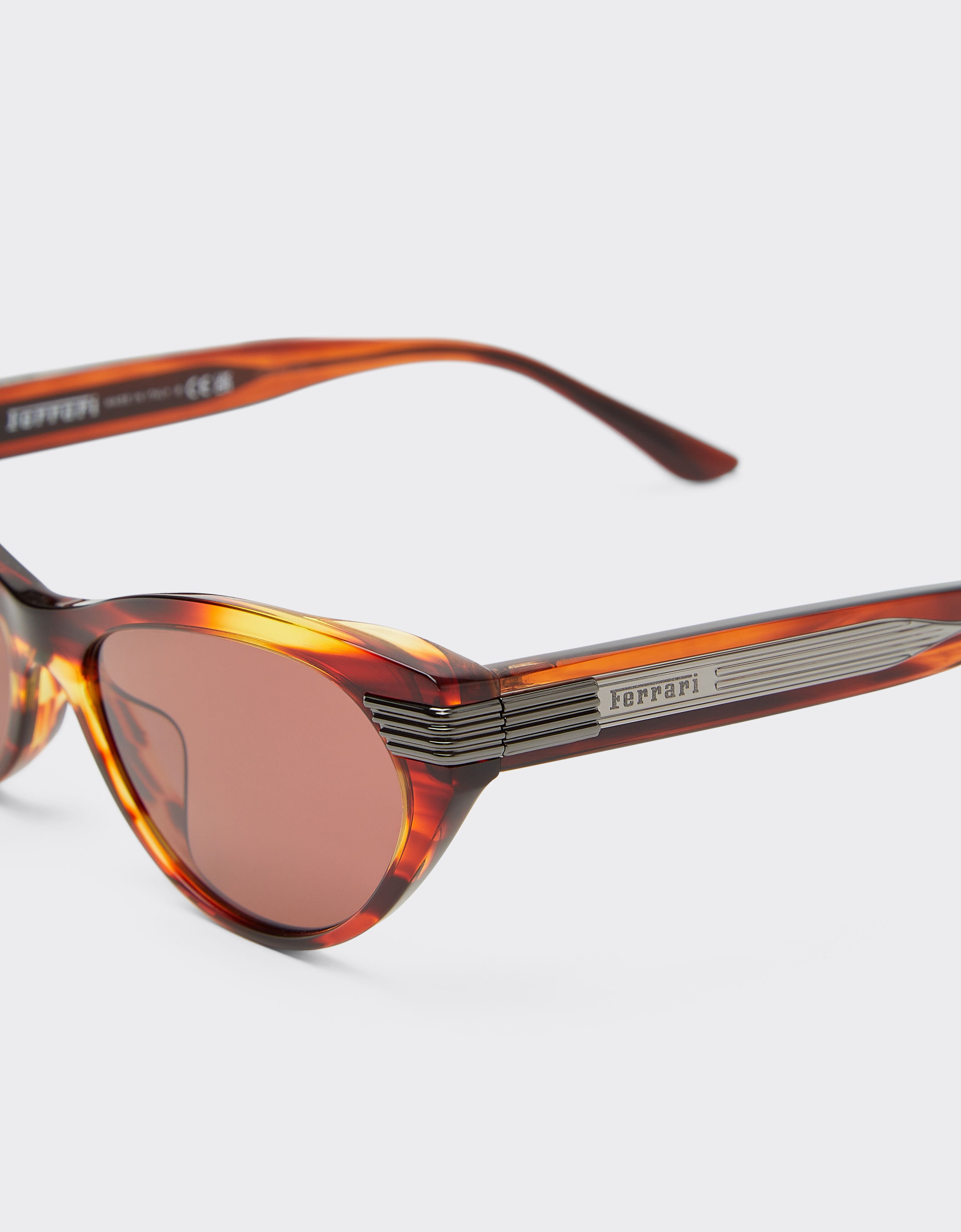 Ferrari Gafas de sol Ferrari de acetato marrón a rayas con cristales marrones Marrón LA0EYf