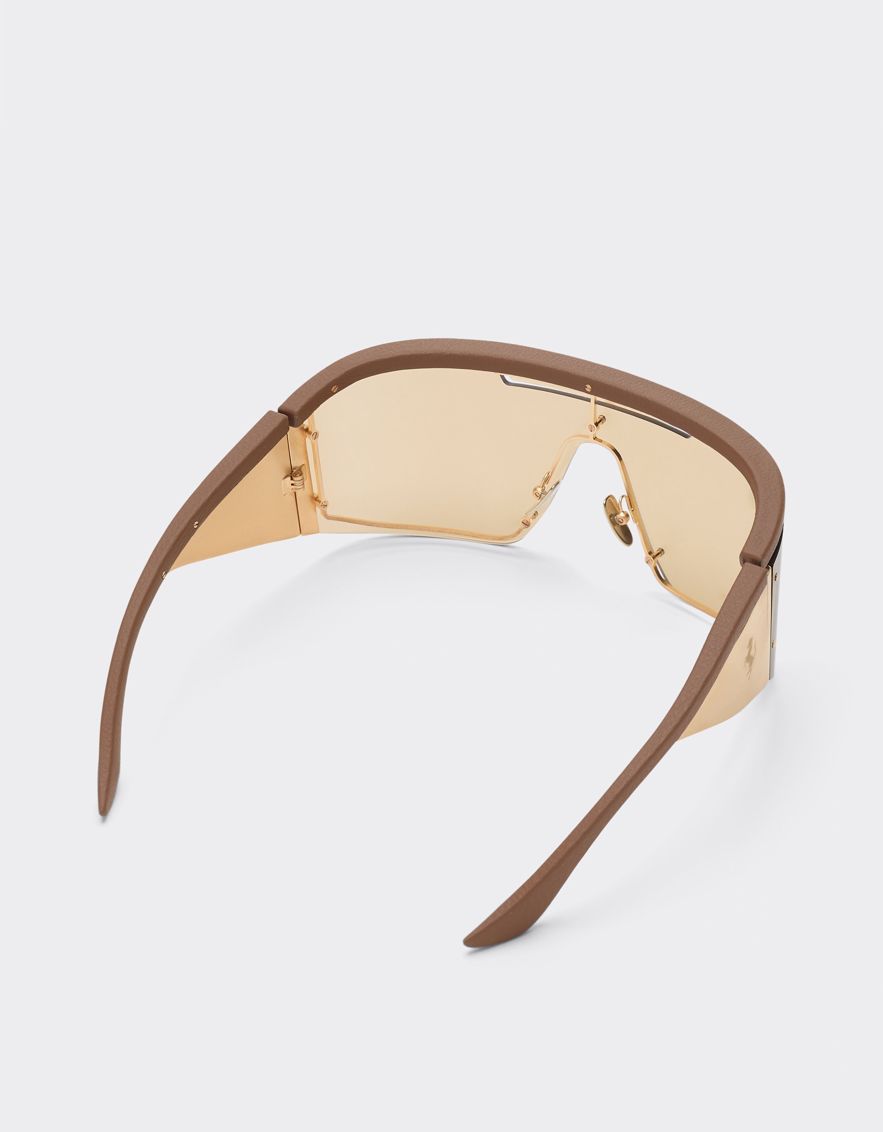 Ferrari Gafas de sol Ferrari de edición limitada de metal y cuero conlentesdoradas espejadas Marrón LA0F6f