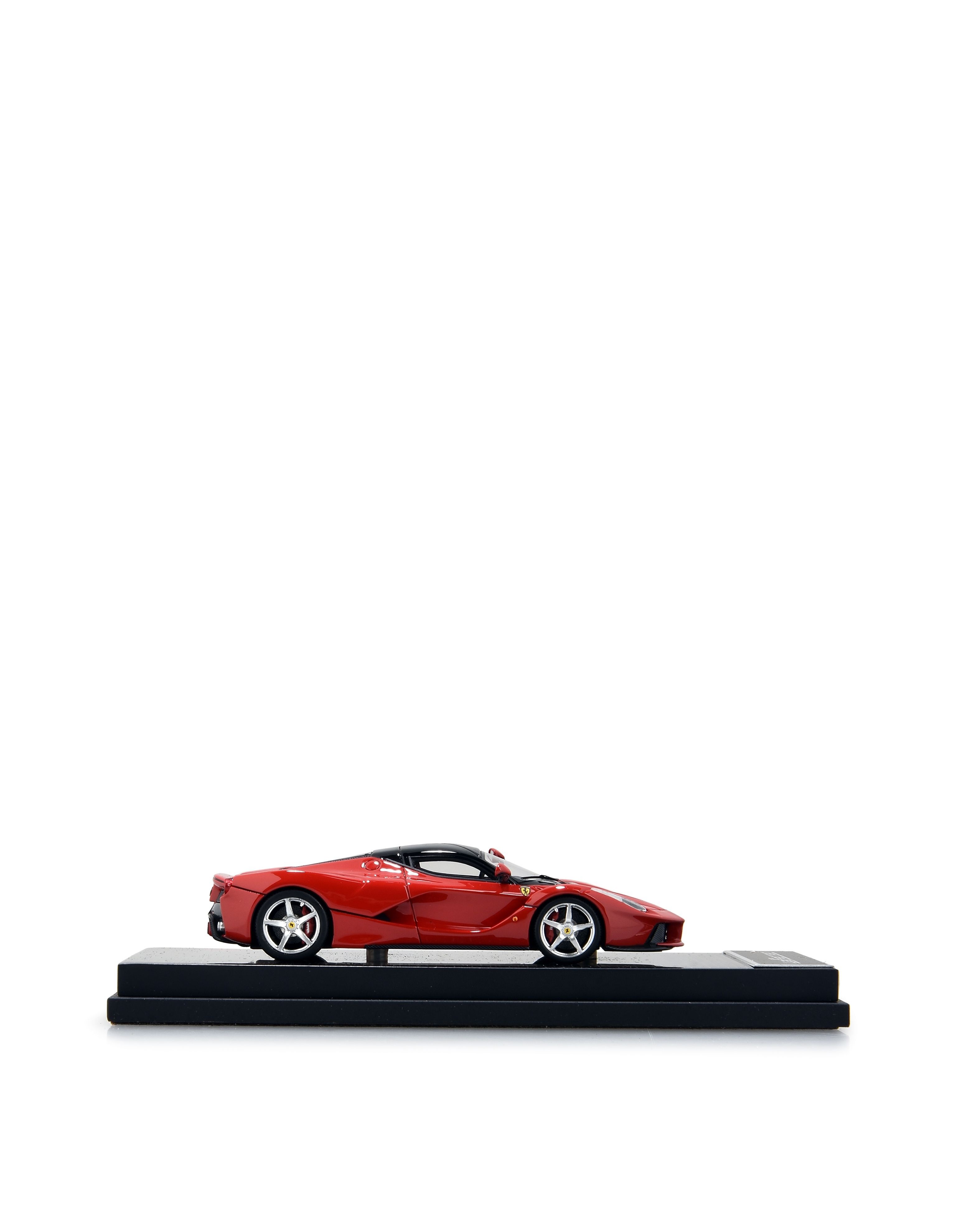 Ferrari LaFerrari model in 1:43 scale Red 13948f