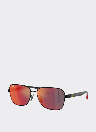 Ferrari Ray-Ban für Scuderia Ferrari RB8336M aus mattschwarzem Metall und dunkler Kohlefaser mit dunkelgrau verspiegelten blau/roten Gläsern Mattschwarz LA02Bf