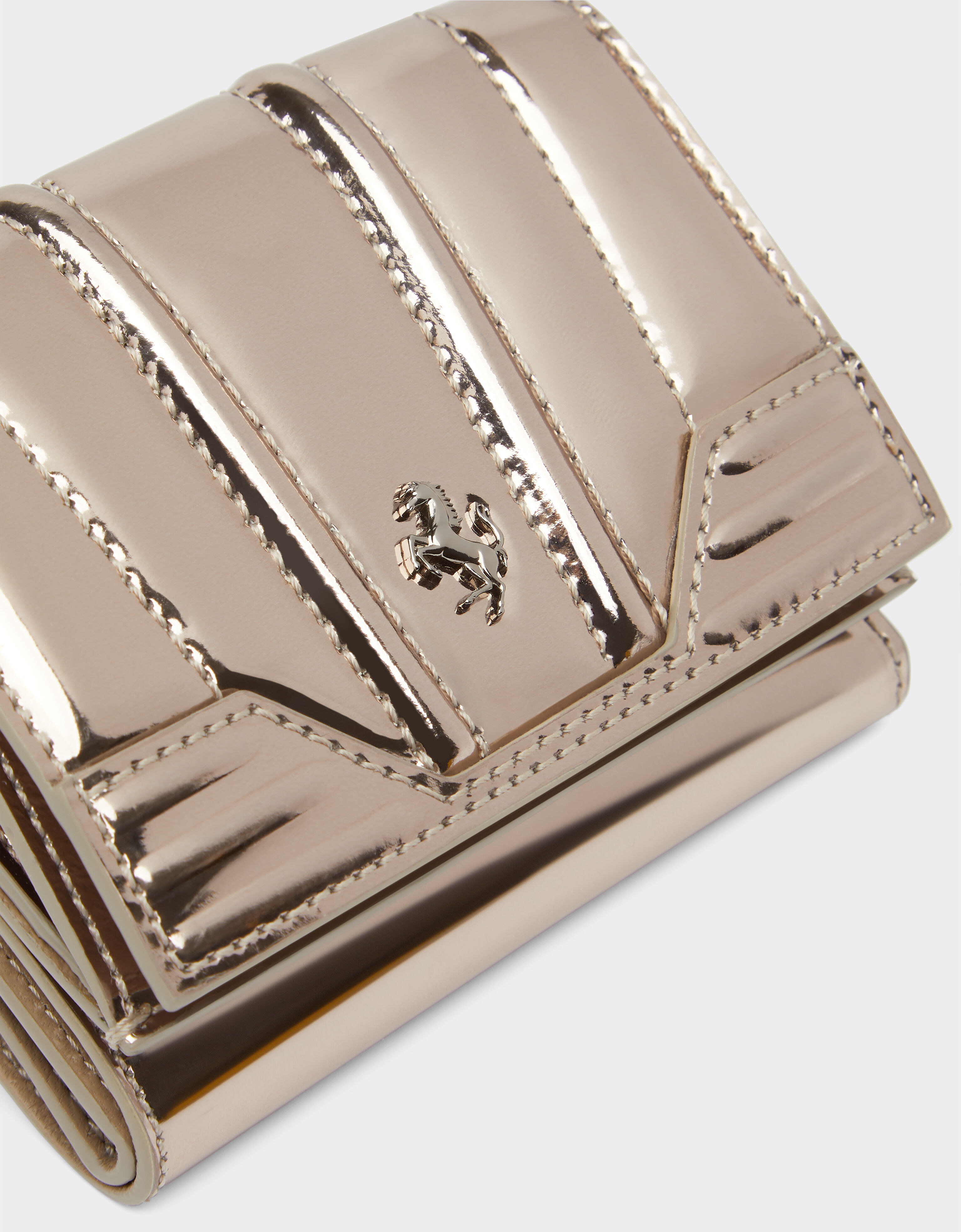 Ferrari Portemonnaie aus glänzendem Lackleder, dreifach faltbar Silber 20429f