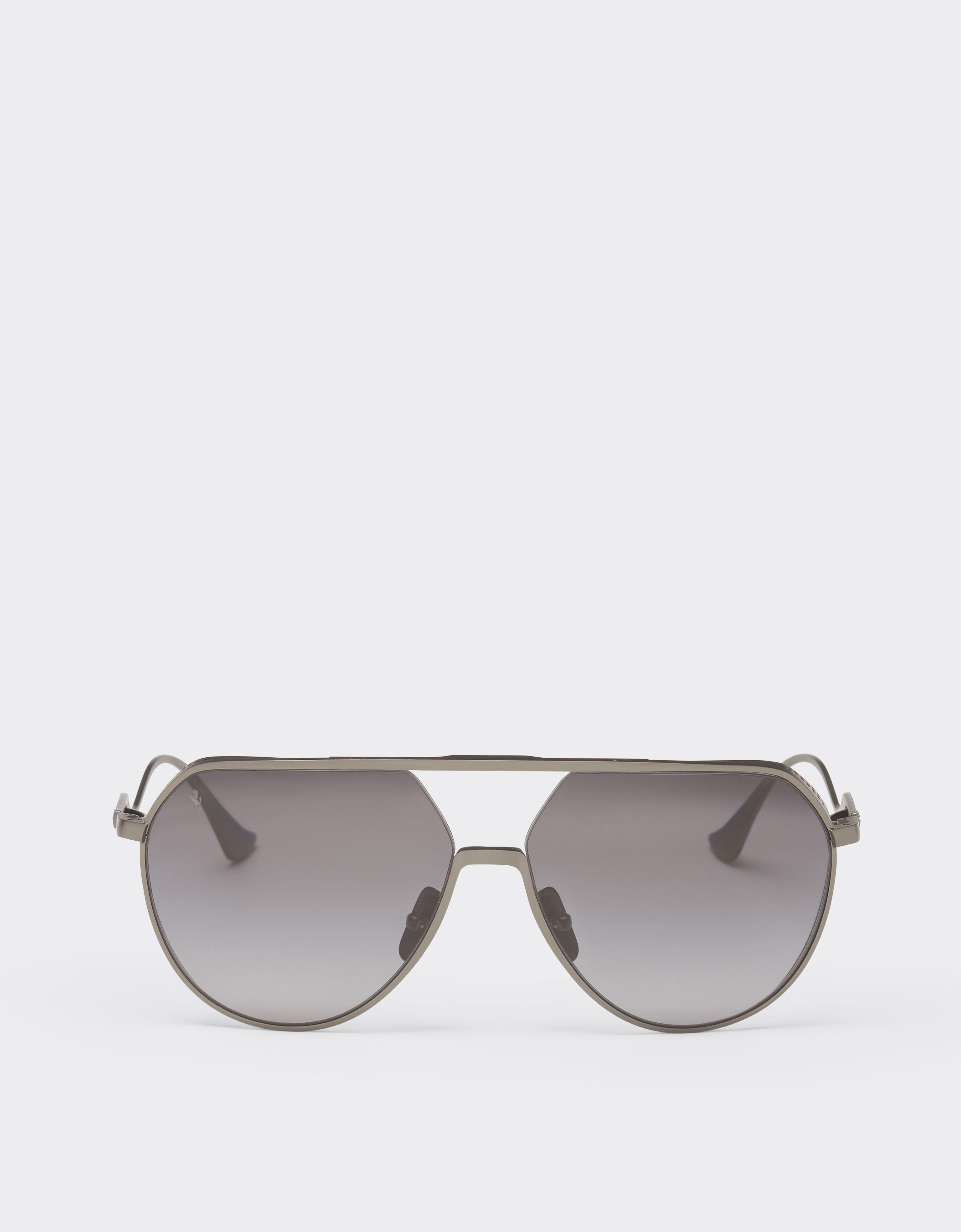 Ferrari Lunettes de soleil Ferrari en titane gunmetal mat avec verres polarisés gris dégradés Or Satiné LA02Af