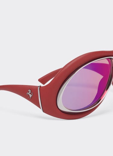 Sunglasses in red leather and gunmetal grey metal with gold rose mirror lenses Ferrari Sunglasses in red leather and gunmetal grey metal with gold rose mirror lenses Racing red LA01Lf