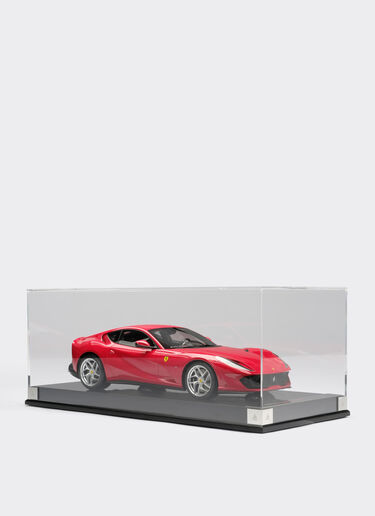 Ferrari Modelo Ferrari 812 Modelo Superfast a escala 1:12 Rojo F0071f