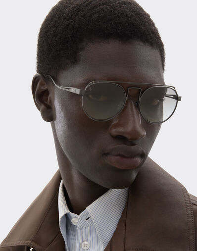 Ferrari Ferrari sunglasses in matte gunmetaltitanium with silver mirrored lenses Gunmetal LA0ENf