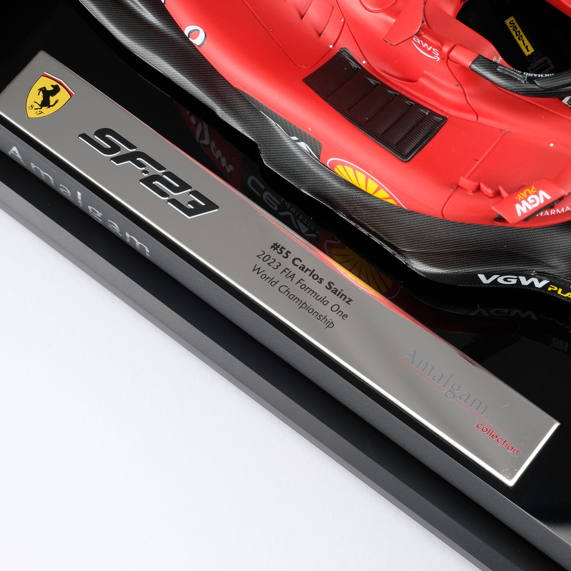 Ferrari Ferrari SF-23 - #55 Sainz model in 1:18 scale Red F1073f