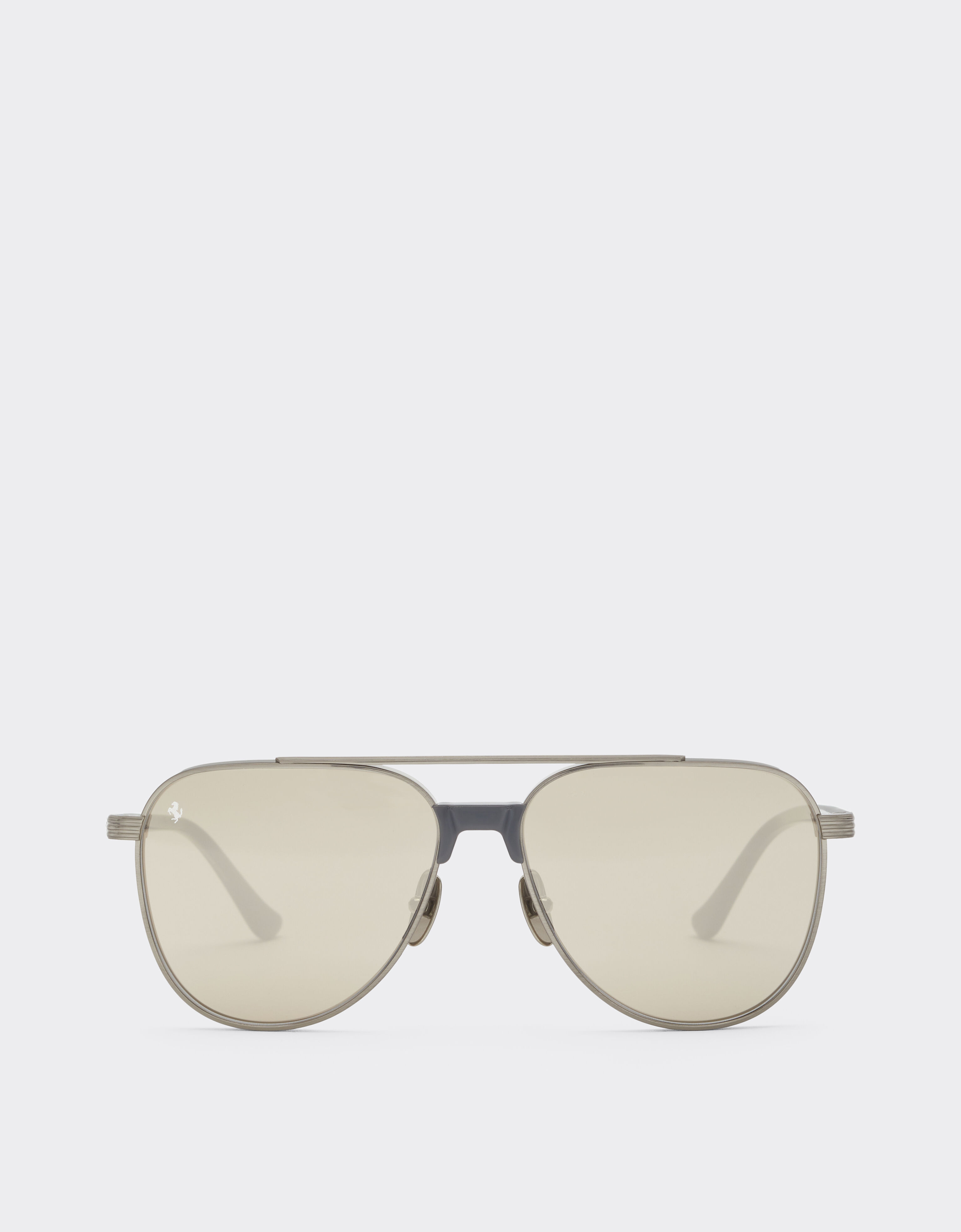 Ferrari Lunettes de soleil Ferrari en titane  argent brossé et acétate avec verres miroir blanc transparent doré Silver LA0KQf