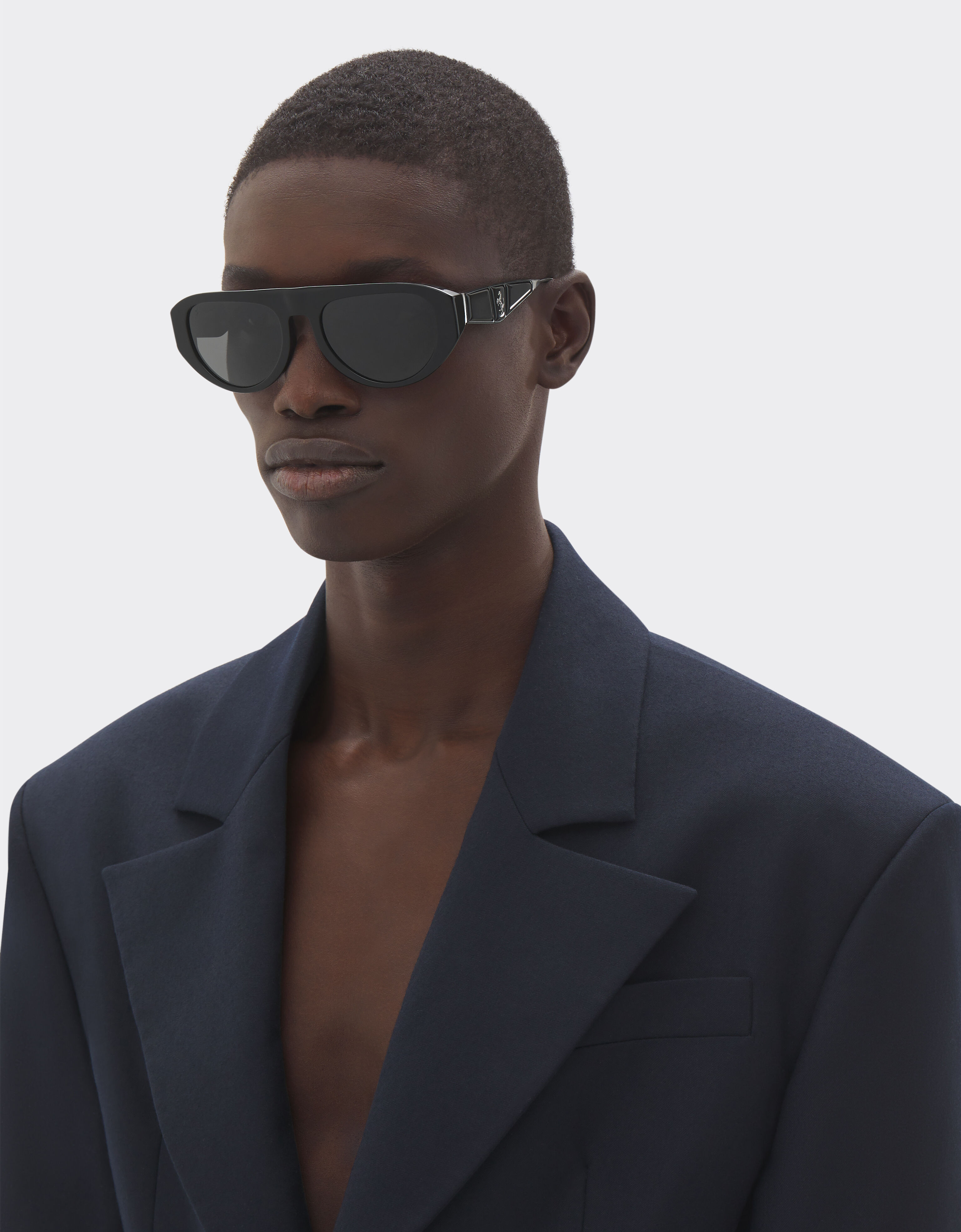 Ferrari Ferrari sunglasses in black acetate with polarised grey lens Black F1548f