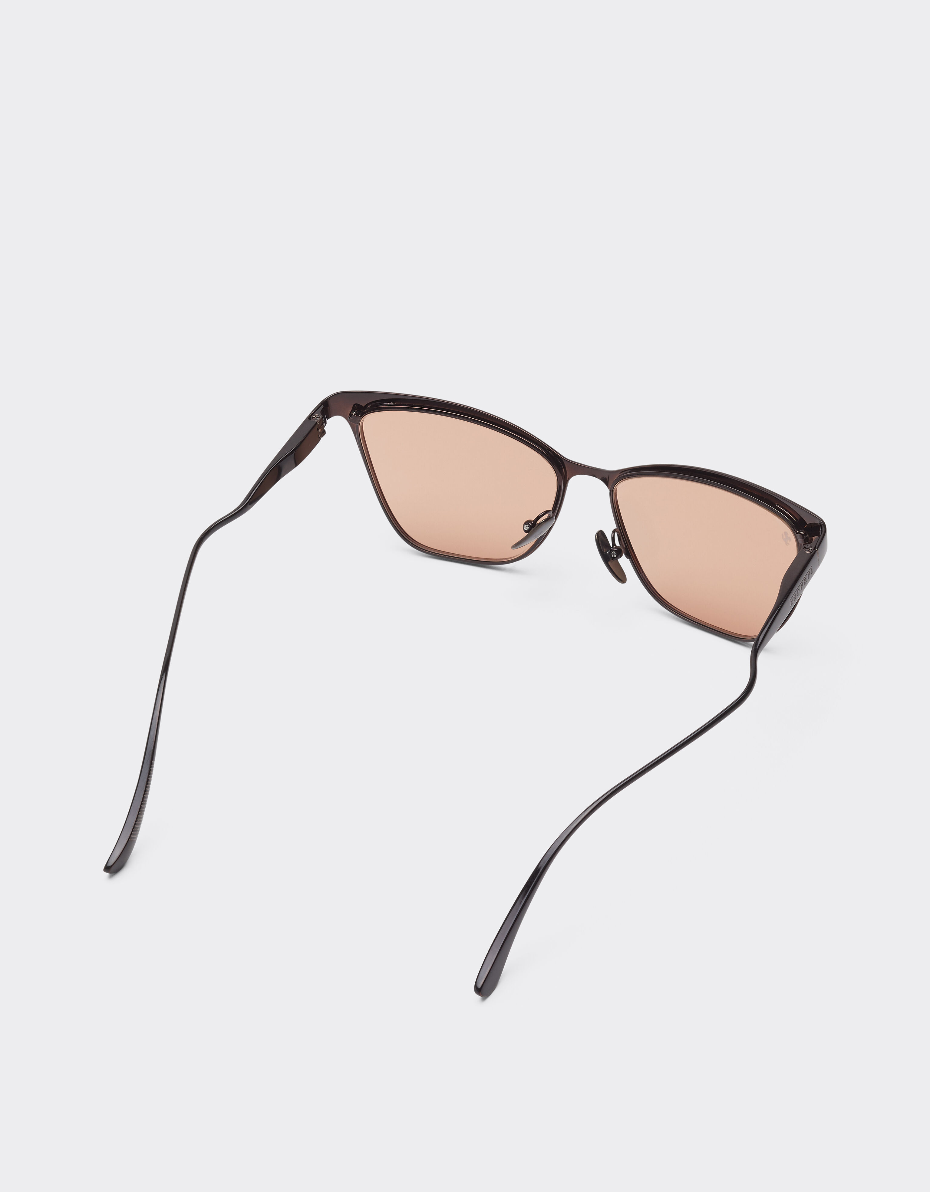 Lunettes de soleil Ferrari en métal couleur rouge brun avec verres brown/pink crystal Ferrari Lunettes de soleil Ferrari en métal couleur rouge brun avec verres brown/pink crystal Red brown LA0KYf