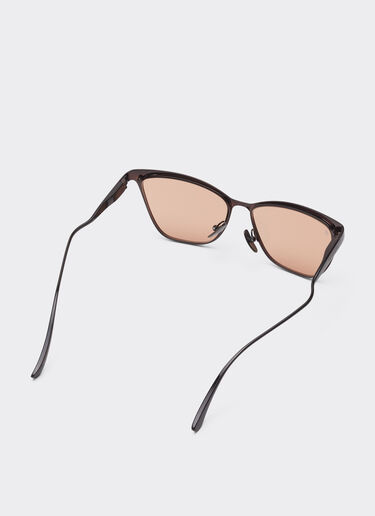 Lunettes de soleil Ferrari en métal couleur rouge brun avec verres brown/pink crystal Ferrari Lunettes de soleil Ferrari en métal couleur rouge brun avec verres brown/pink crystal Red brown LA0KYf