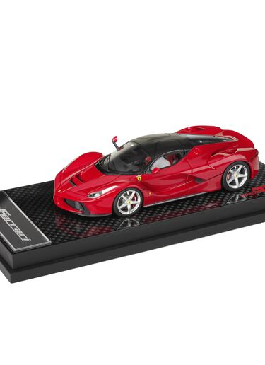Ferrari LaFerrari model in 1:43 scale Red 13948f