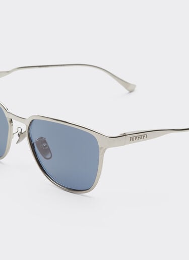 Ferrari Lunettes de soleil Ferrari en métal  argenté avec verres bleus cristal Silver LA0LAf