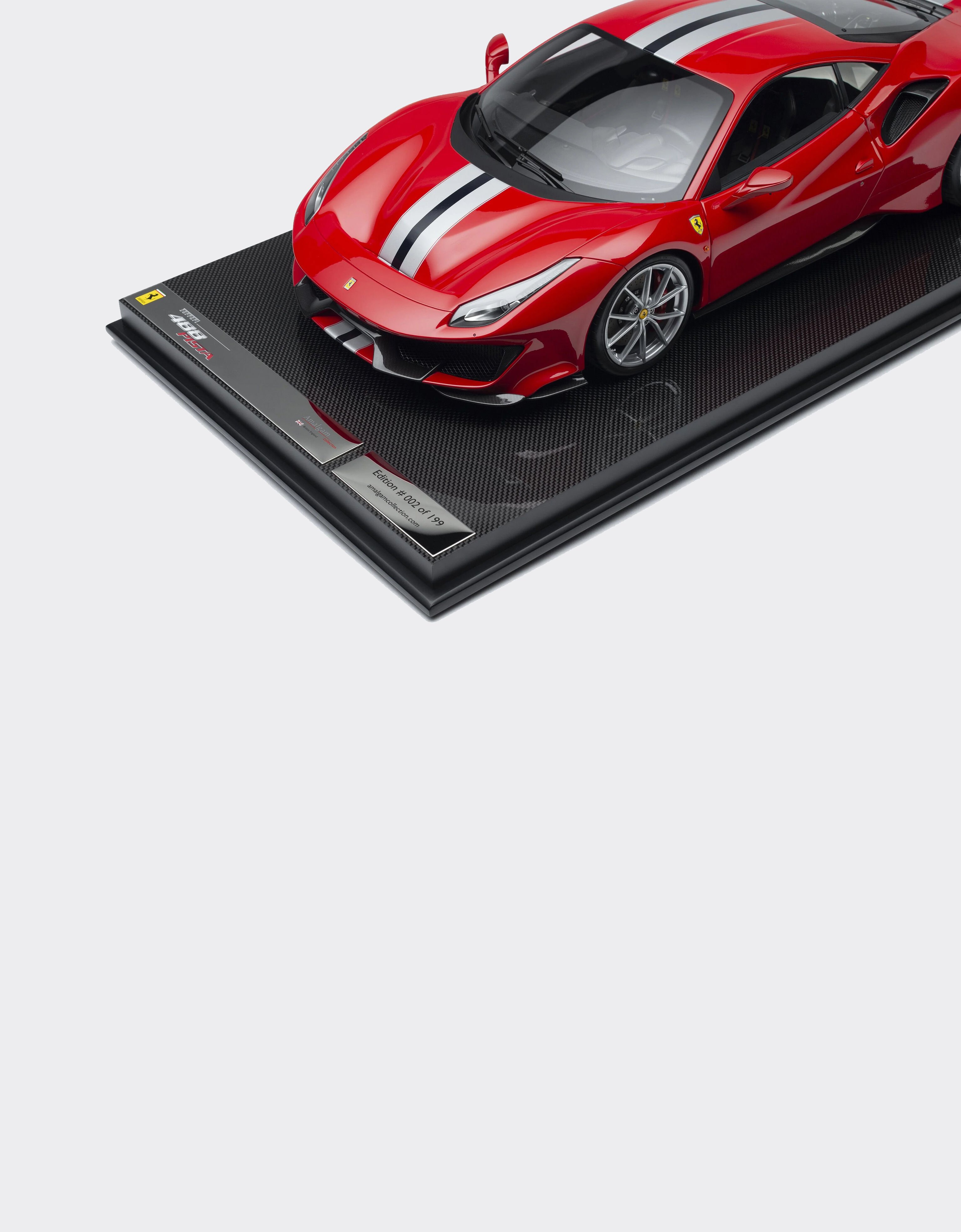 Ferrari Ferrari 488 Pista model in 1:8 scale Red L7815f
