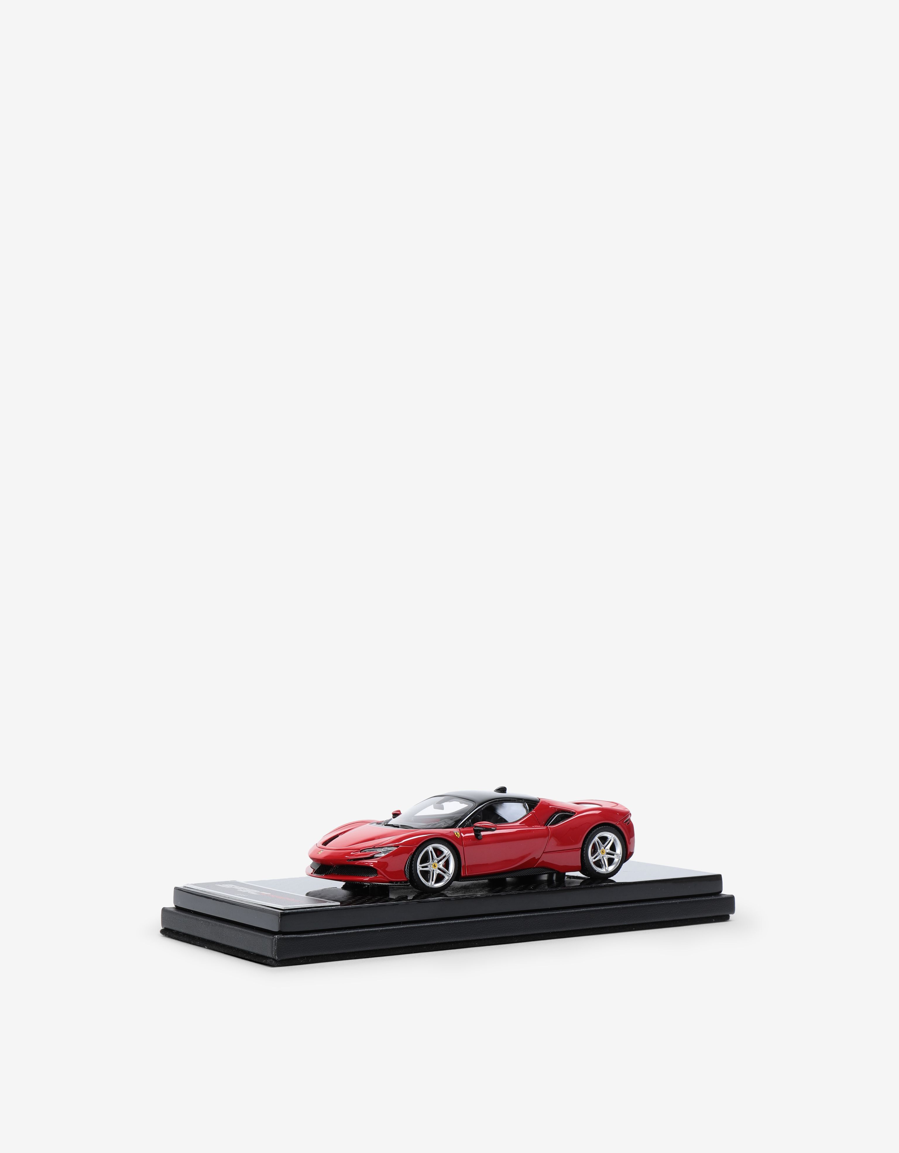 Ferrari Ferrari SF90 Stradale model in 1:43 scale Red 46632f
