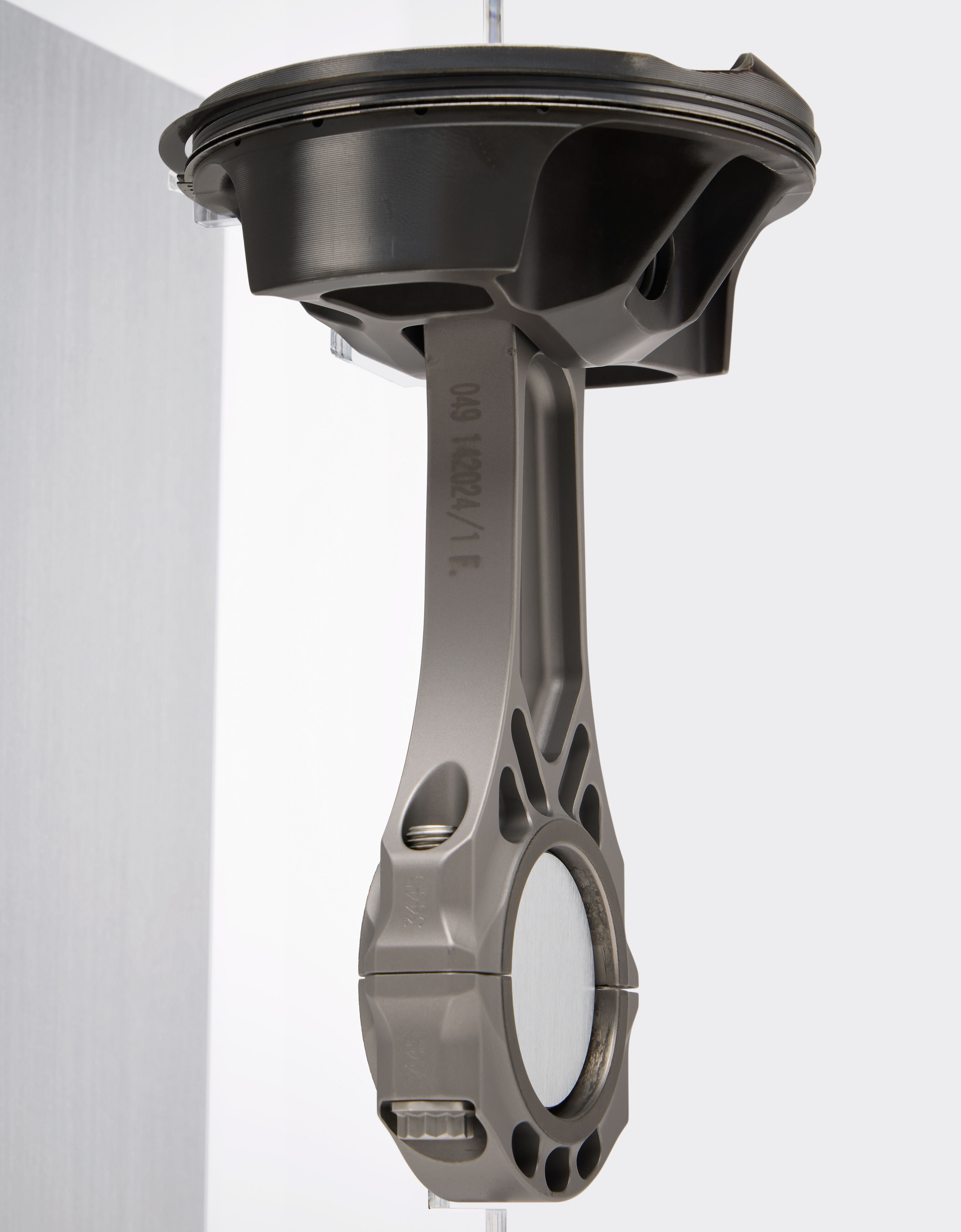 Ferrari Juego de biela y pistón original F1 de 2012 Silver 51385f