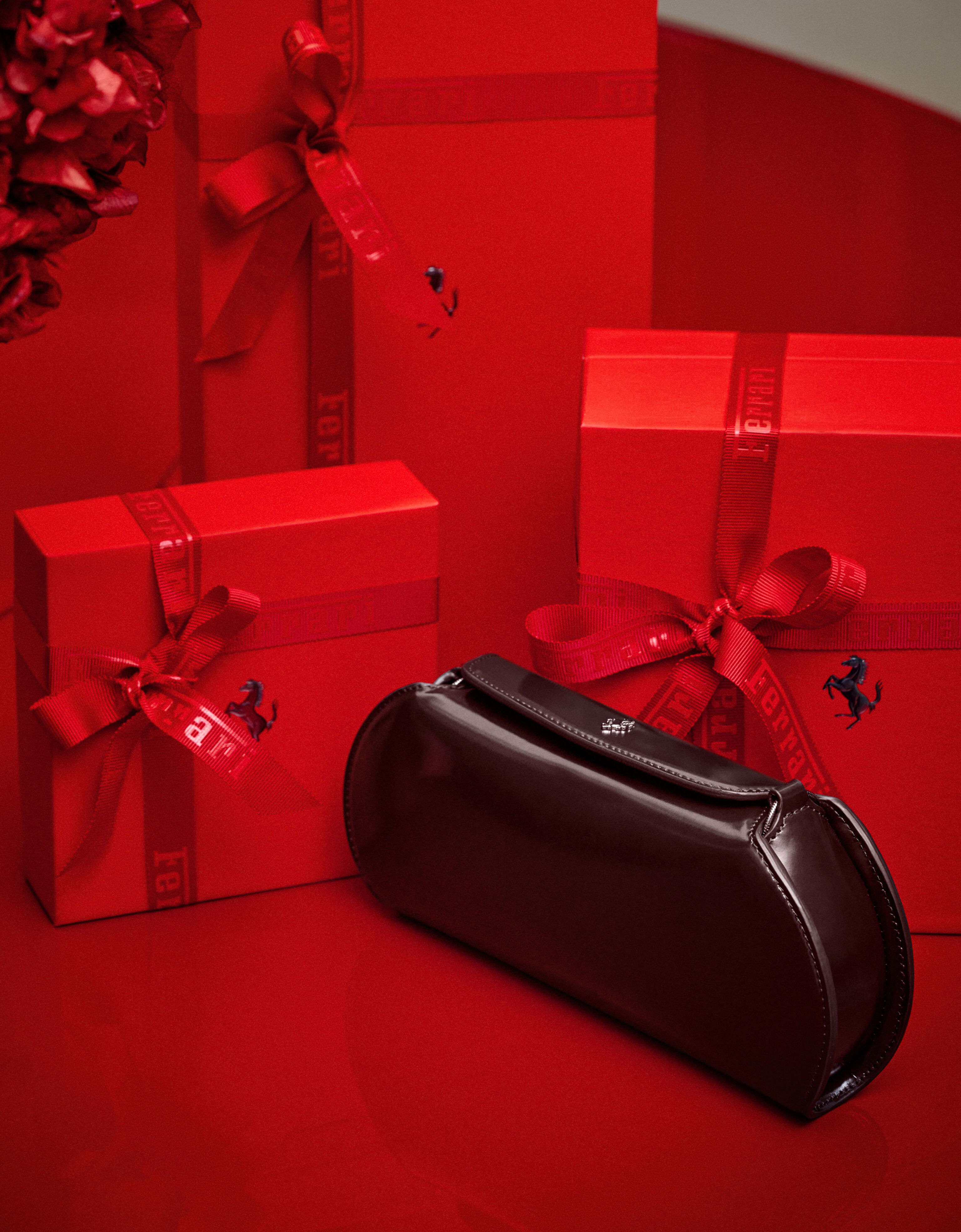 Ferrari Cartera de piel Ferrari Dino con bandolera Espresso 49275f