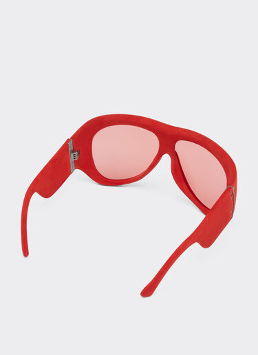 Ferrari Lunettes de soleil Limited Edition Ferrari recouvertes de cuir rouge avec un verre rouge effet miroir Rouge F1244f