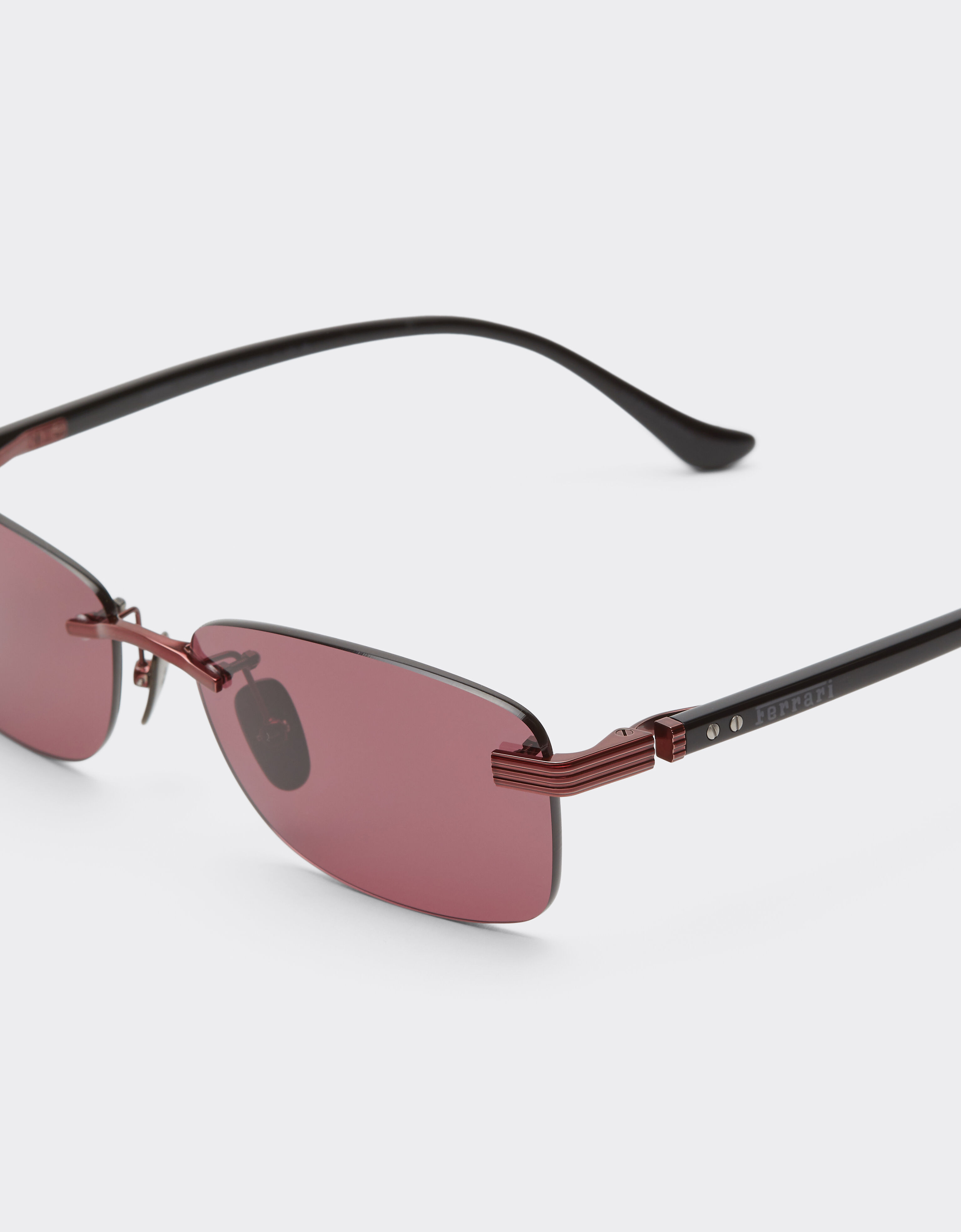 Lunettes de soleil en titane rouge brillant et acétate avec verres bordeaux exclusifs Ferrari Contrast Pro™ Ferrari Lunettes de soleil en titane rouge brillant et acétate avec verres bordeaux exclusifs Ferrari Contrast Pro™ Rosso Scuro LA0L8f