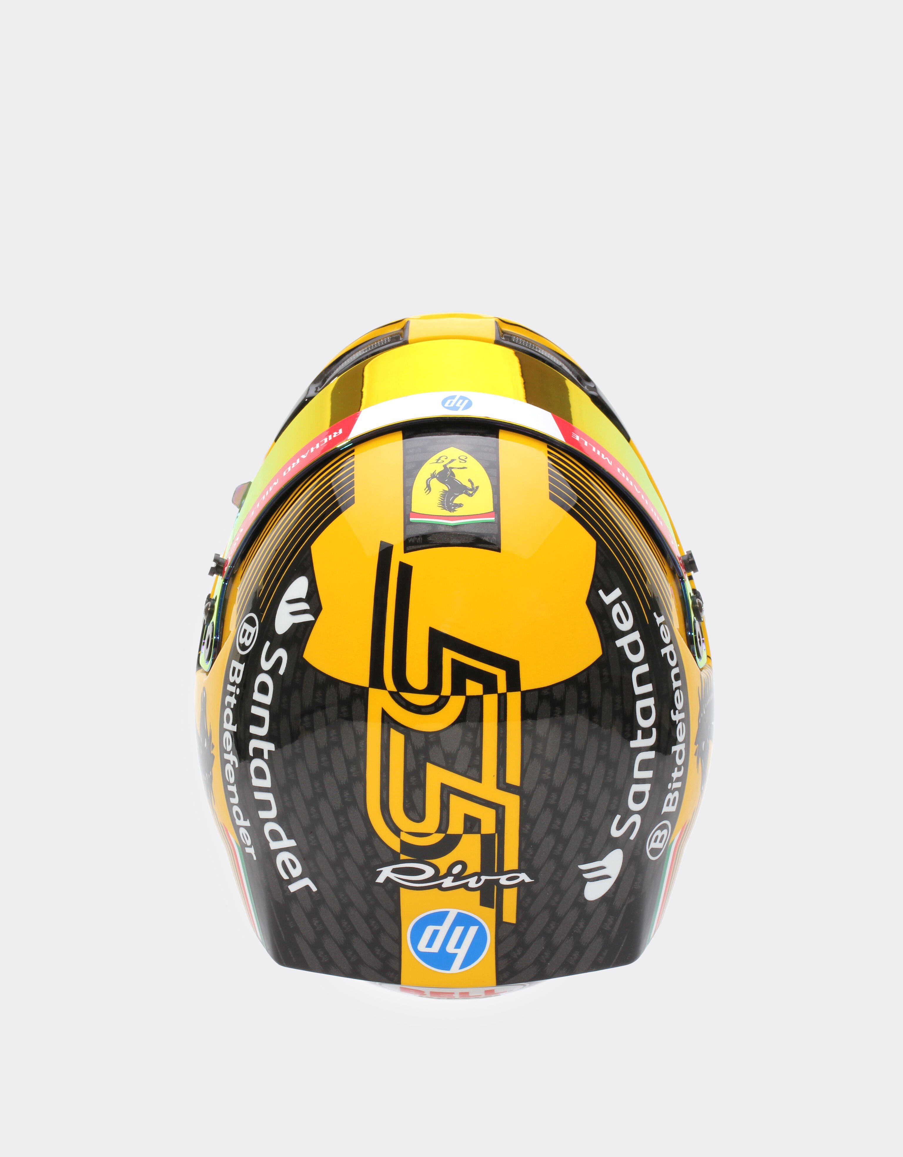 Ferrari Casco Carlos Sainz Monza Special Edition 2024 en escala 1:1 Amarillo F1351f