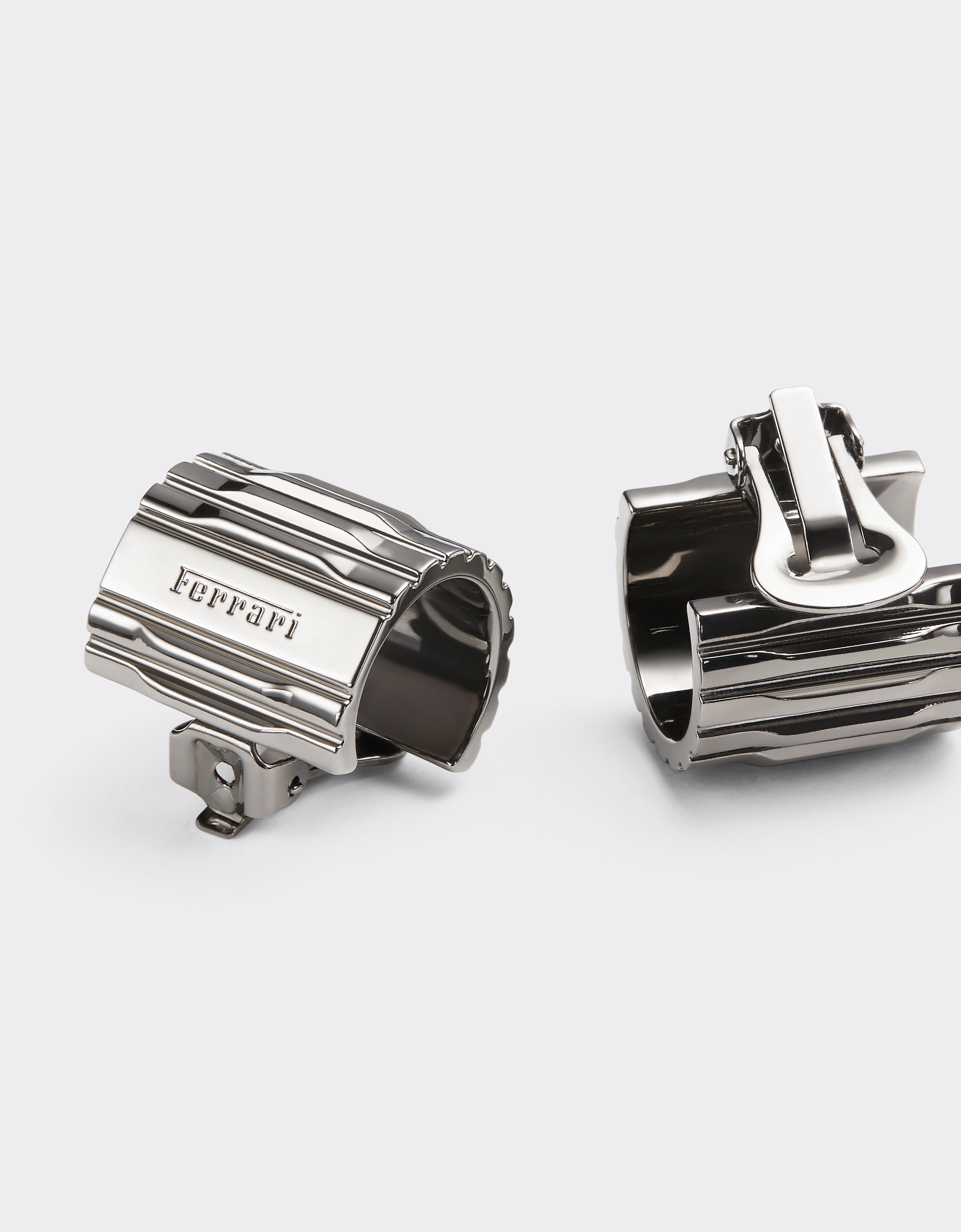 Ferrari Boucles d'oreilles Ferrari en laiton avec finition ruthénium Charcoal 21438f