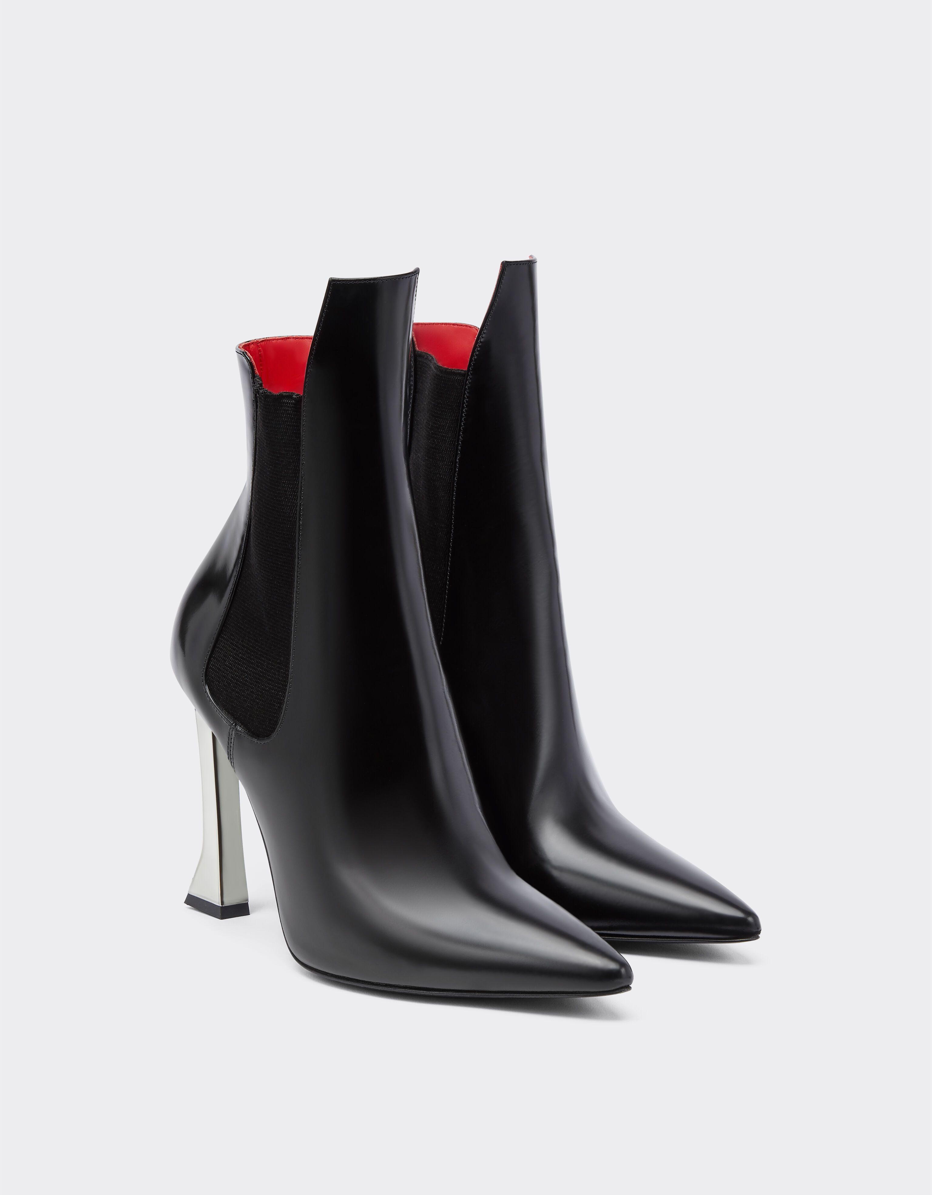 Ankle boots in brushed leather in Black | Ferrari®