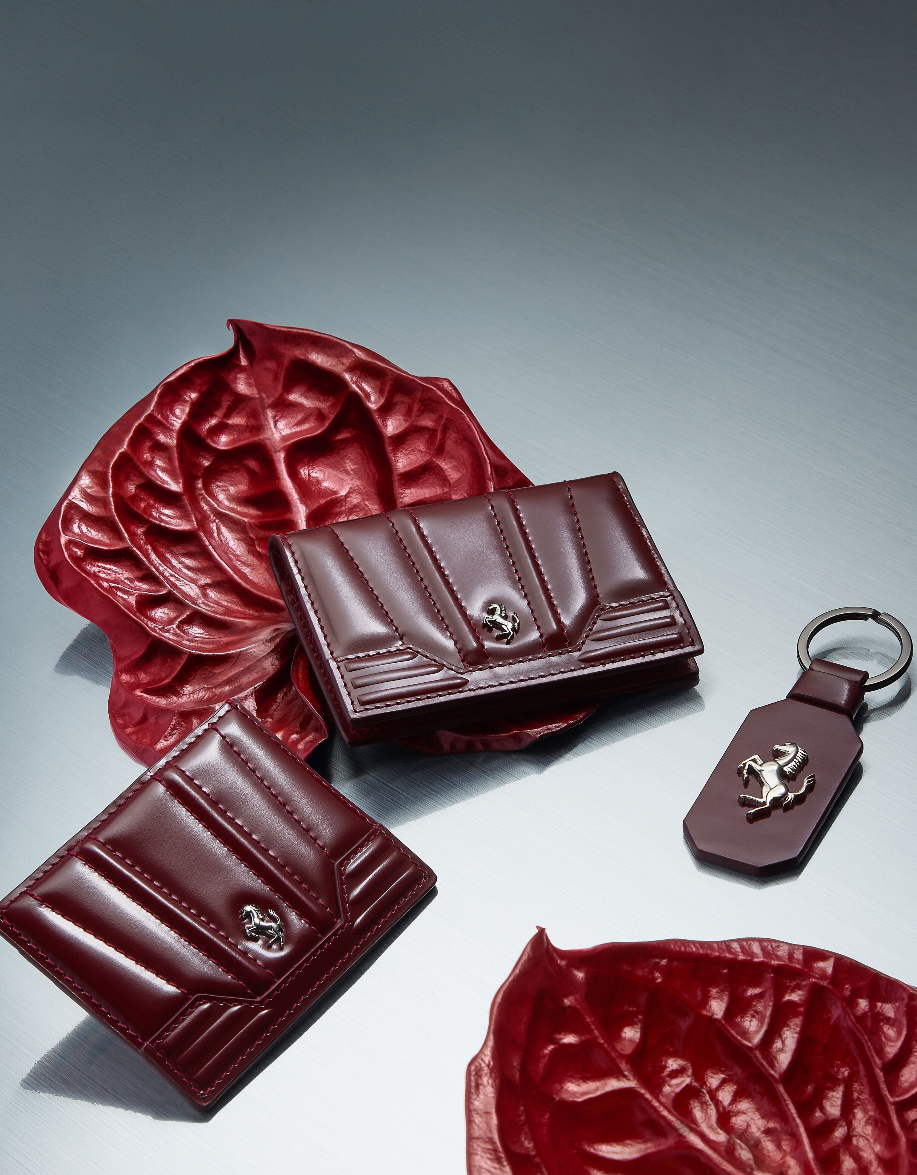 Leather keychain with prancing horse Ferrari Leather keychain with prancing horse Cherry 49240f