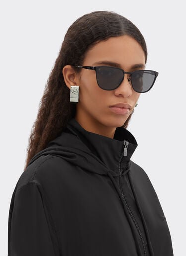 Ferrari Lunettes de soleil Ferrari en métal  noir avec verres noirs cristallins polarisés Black Matt LA0LDf