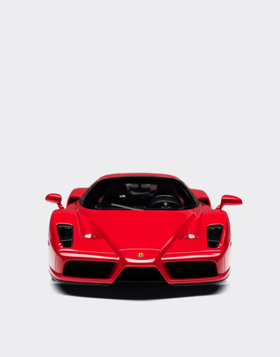 Ferrari Ferrari Enzo model in 1:18 scale Red L7814f