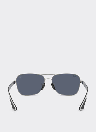 Ferrari Ray-Ban for Scuderia Ferrari RB8336M in metallo canna di fucile e fibra di carbonio chiara con lenti grigio scuro Ingrid LA02Cf