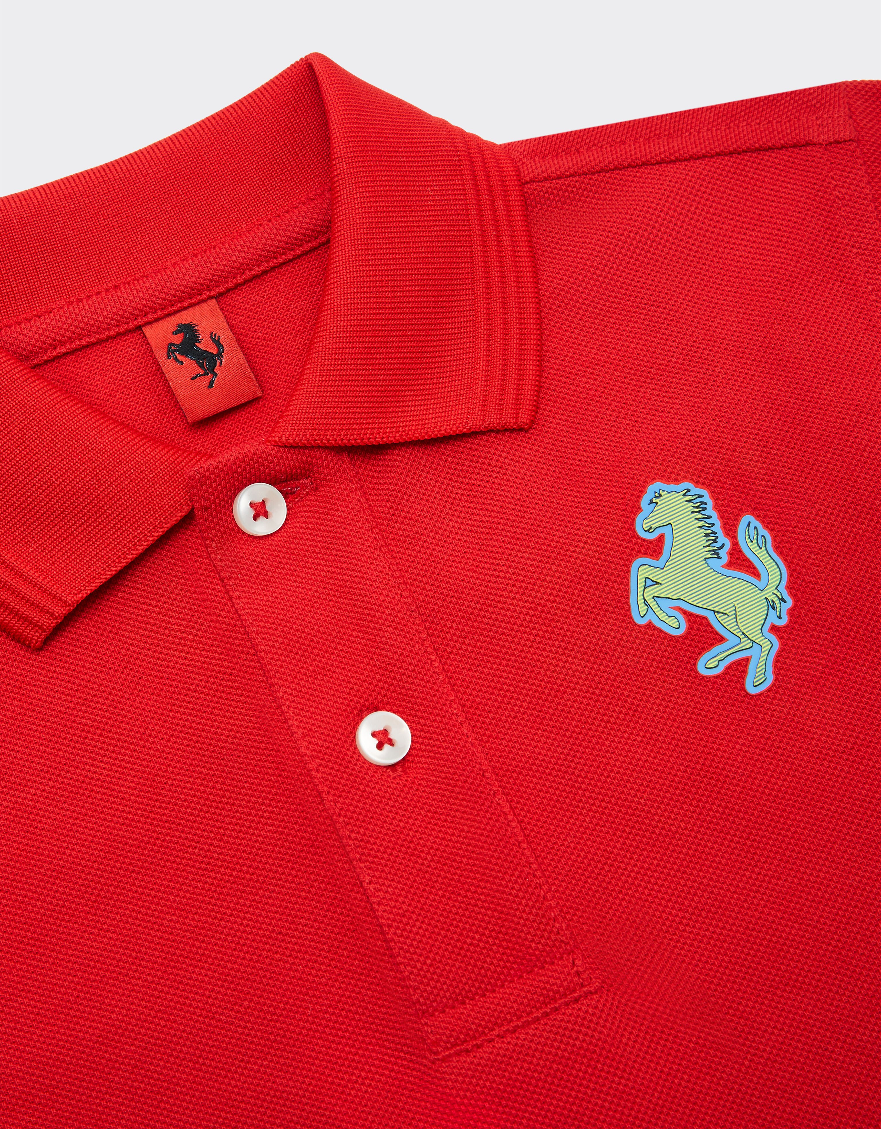 Ferrari Poloshirt aus Baumwoll-Piqué mit „Cavallino Rampante“-Aufnäher Rosso Corsa 48531fK