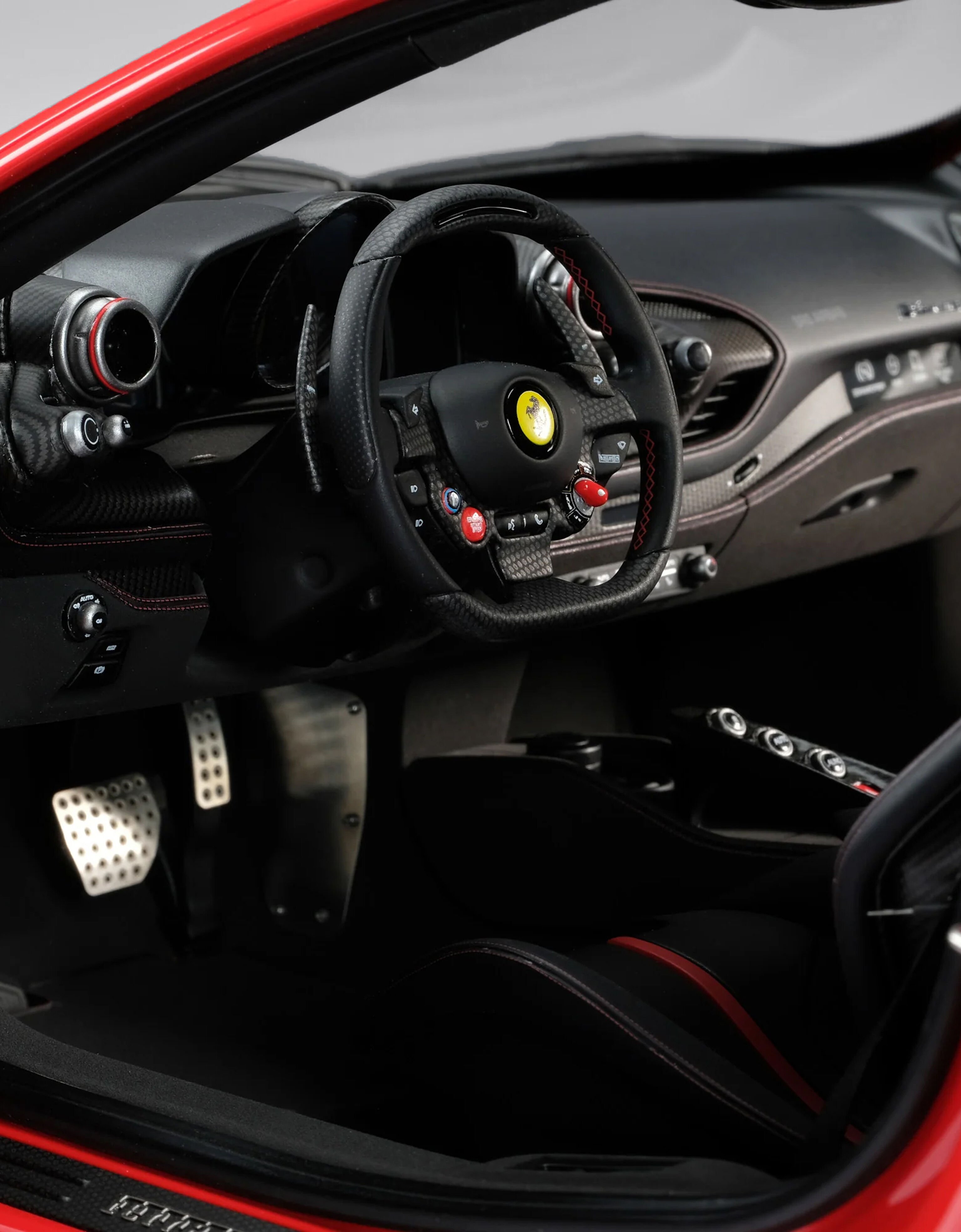 Ferrari Ferrari F8 Tributo 1:8 scale model Red F0078f
