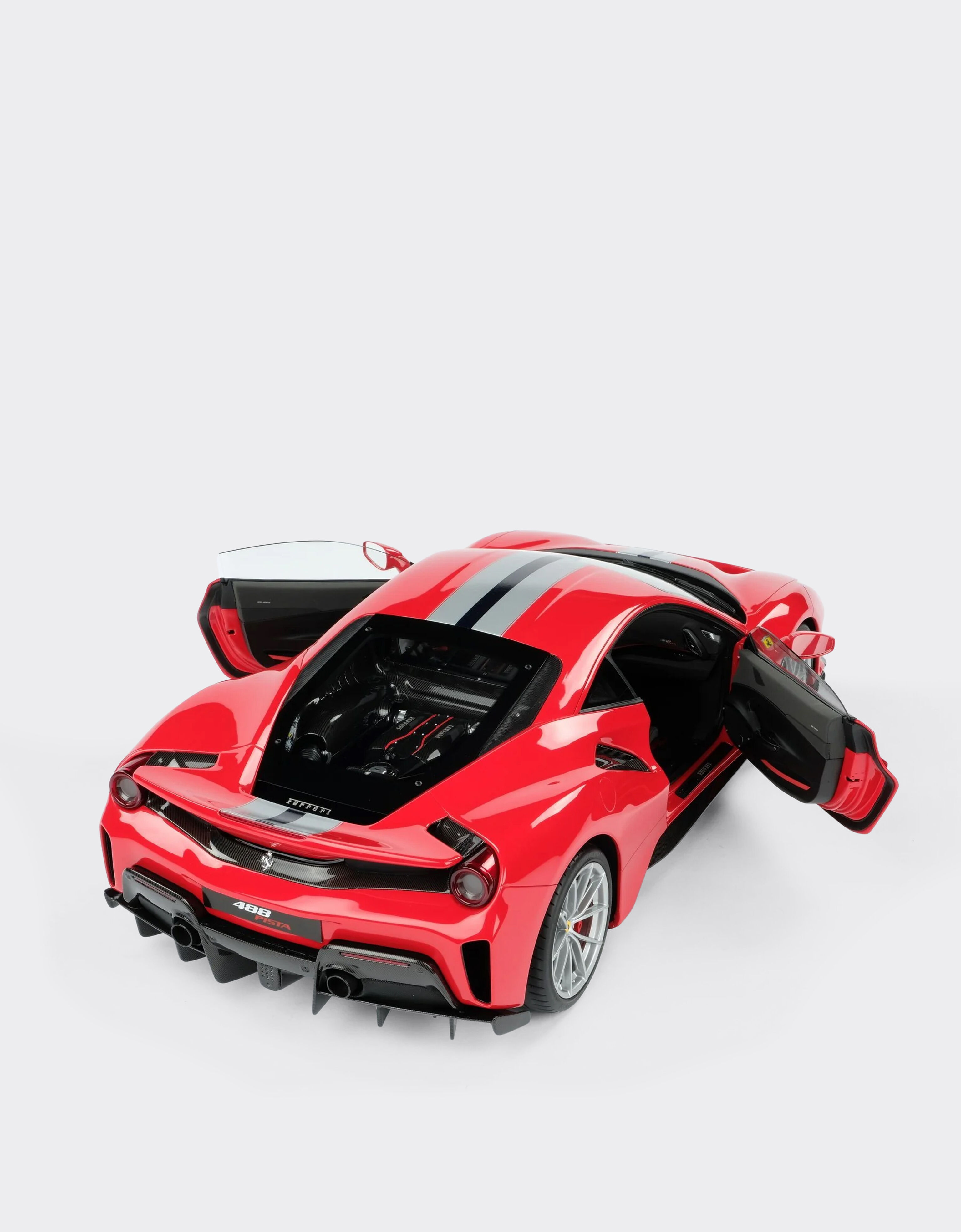 Ferrari Ferrari 488 Pista model in 1:8 scale Red L7815f