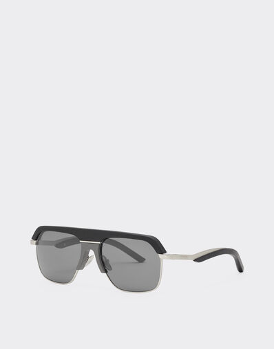 Ferrari Ferrari sunglasses in matte silver metal with gray polarized lenses Black LA0EQf