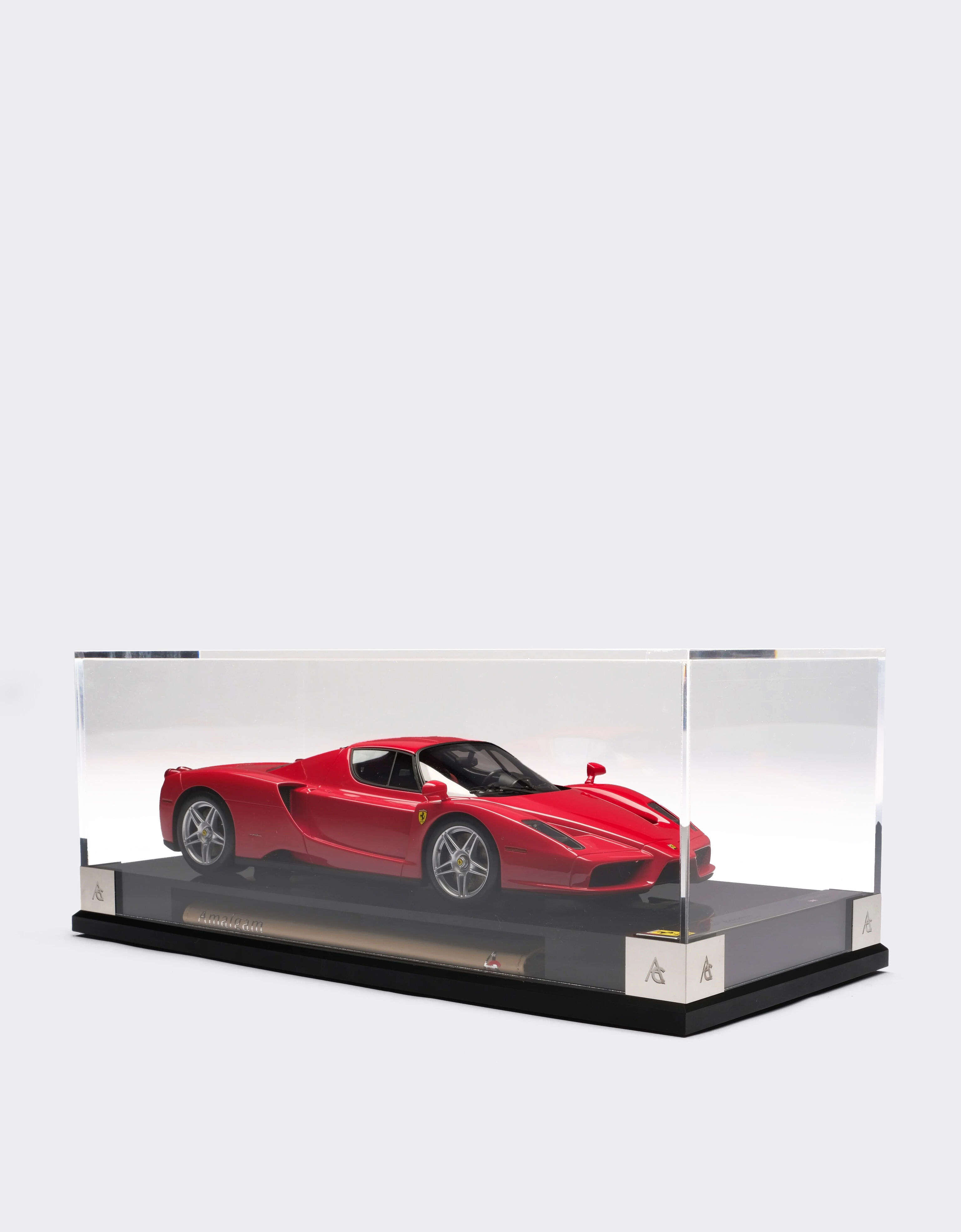 Ferrari Ferrari Enzo model in 1:18 scale Red L7814f
