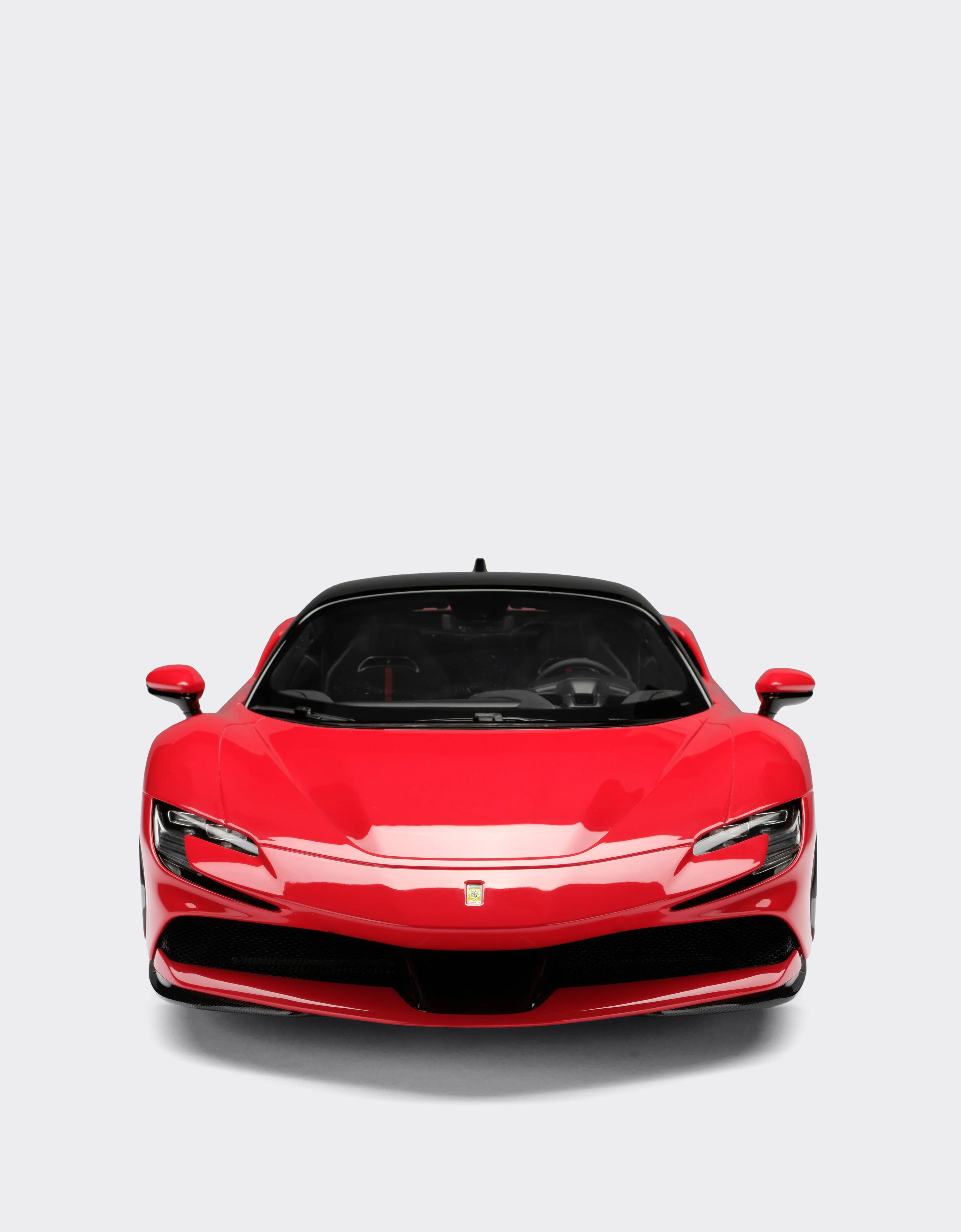 Ferrari 1:8-scale model SF90 Stradale Red F0074f
