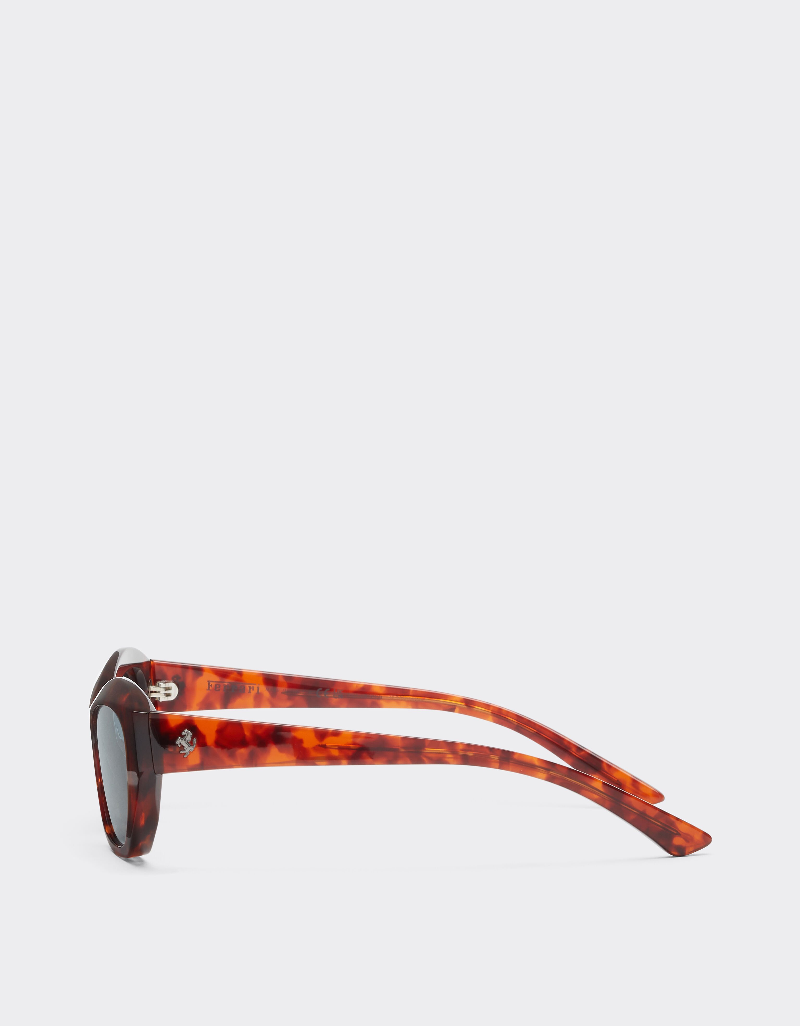 Ferrari Lunettes de soleil Ferrari en acétate couleur havane rouge avec verres bleus polarisés Red brown LA0L3f