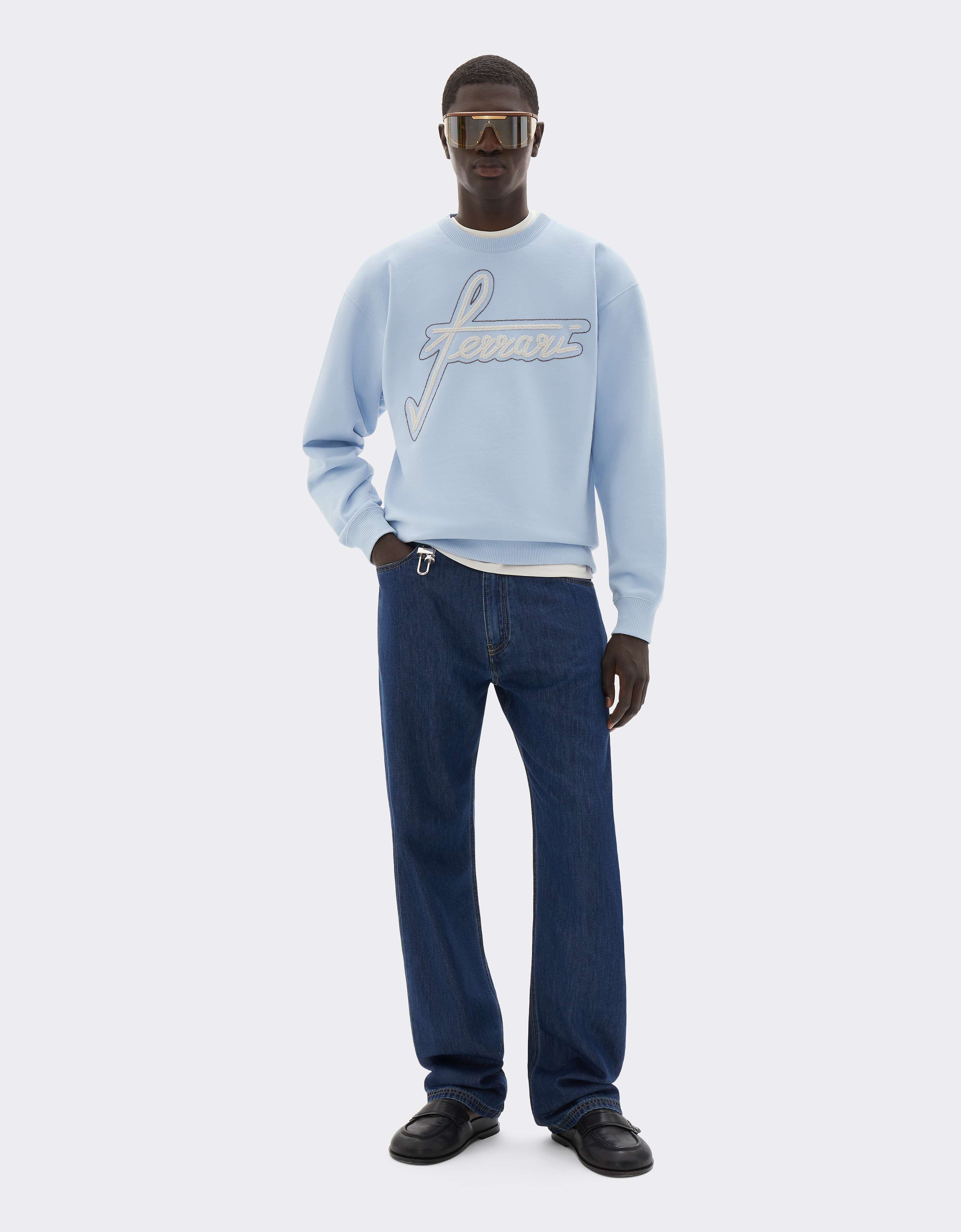 Sudadera de cuello redondo con bordado Ferrari Ferrari Sudadera de cuello redondo con bordado Ferrari Powder Blue CJMSW0036JCO0046f
