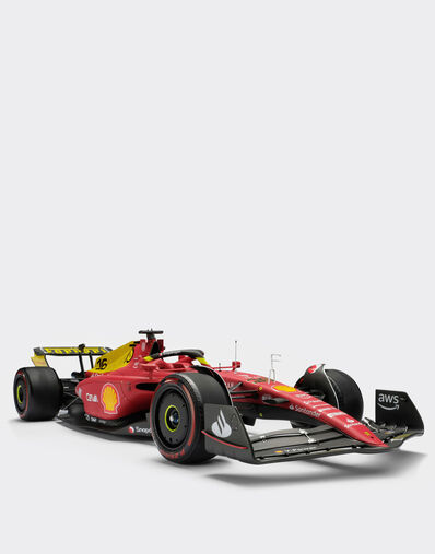 Ferrari 1:8 scale Charles Leclerc Ferrari F1-75 model Rosso Corsa F0883f