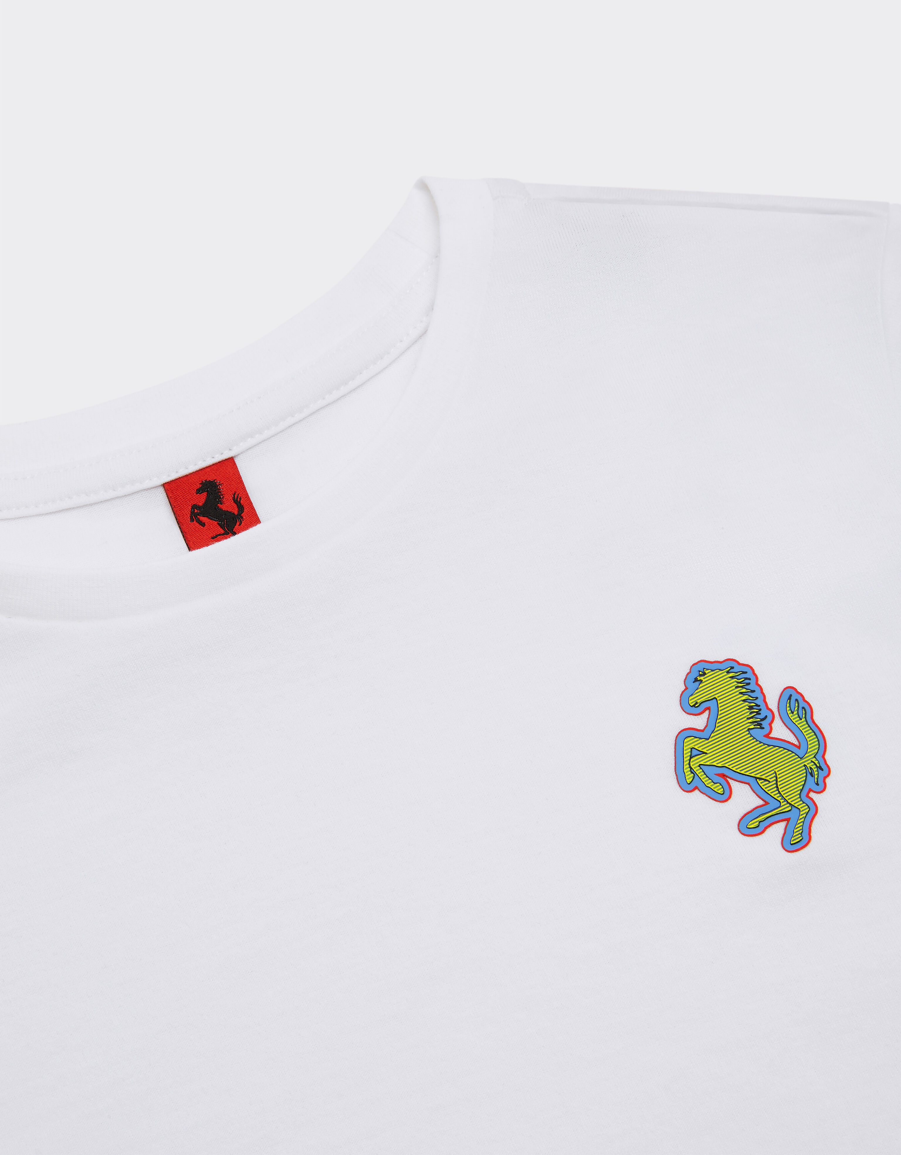 Ferrari T-shirt avec écusson Cheval cabré Blanc optique 48528fK