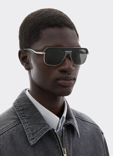 Ferrari Ferrari sunglasses in matte silver metal with gray polarized lenses Black LA0EQf