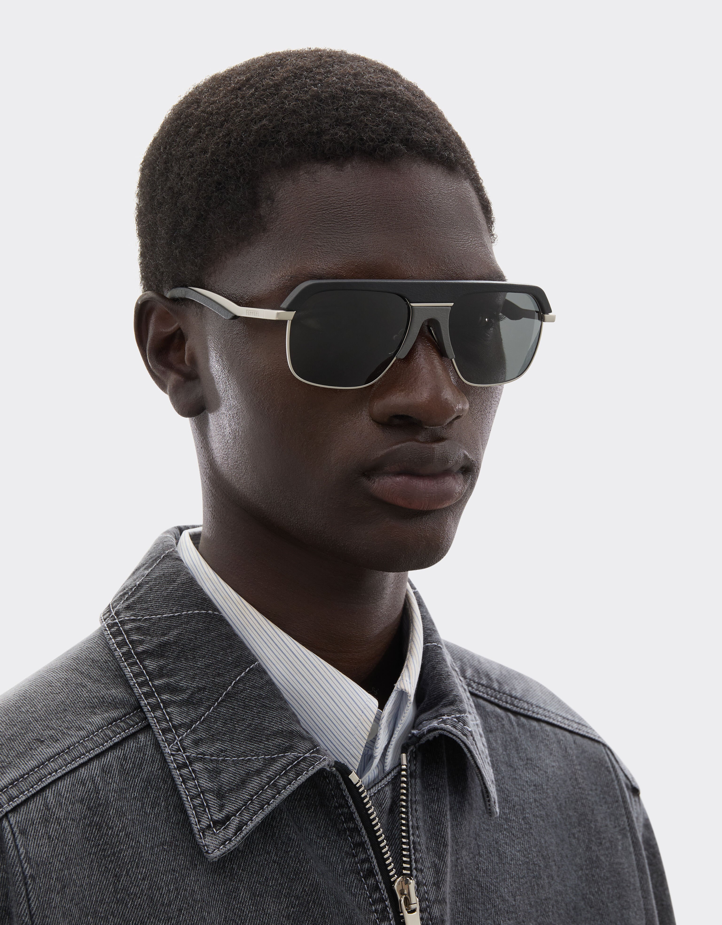 Ferrari Ferrari sunglasses in matte silver metal with gray polarized lenses Black LA0EQf