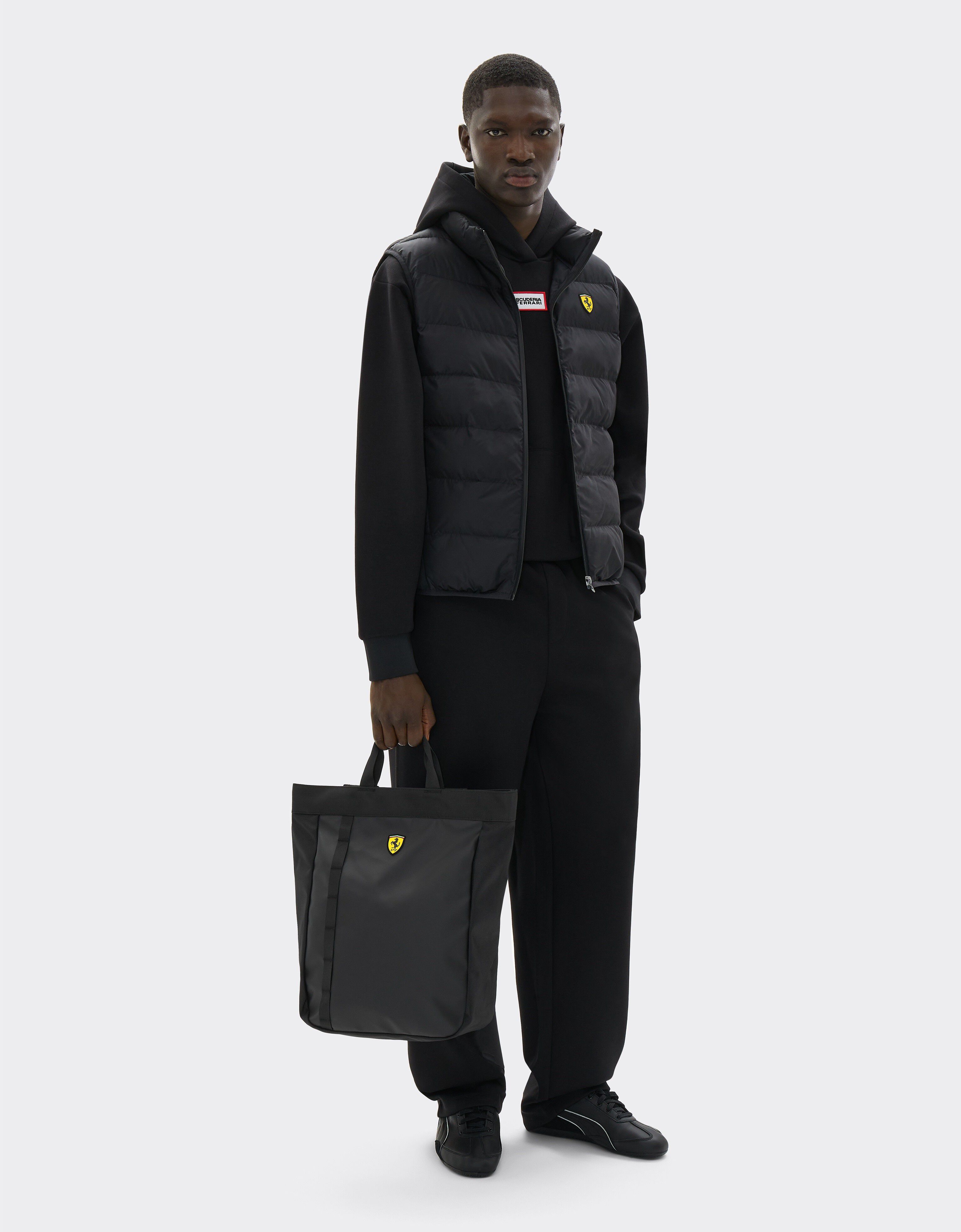  Sac à dos fourre-tout avec écusson Ferrari Nero SBNBP0016HMM0032f