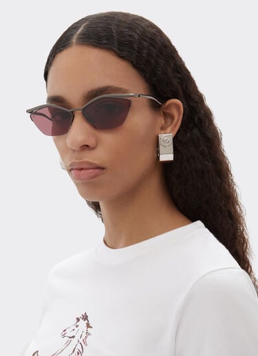 Ferrari Lunettes de soleil Ferrari en titane couleur canon de fusil brillant avec verres exclusifs Contrast Pro™ Gunmetal LA0L1f