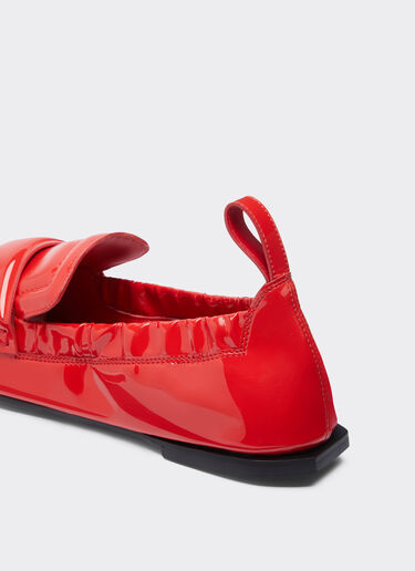 Ferrari Loafer in patent leather Rosso Dino 22022f