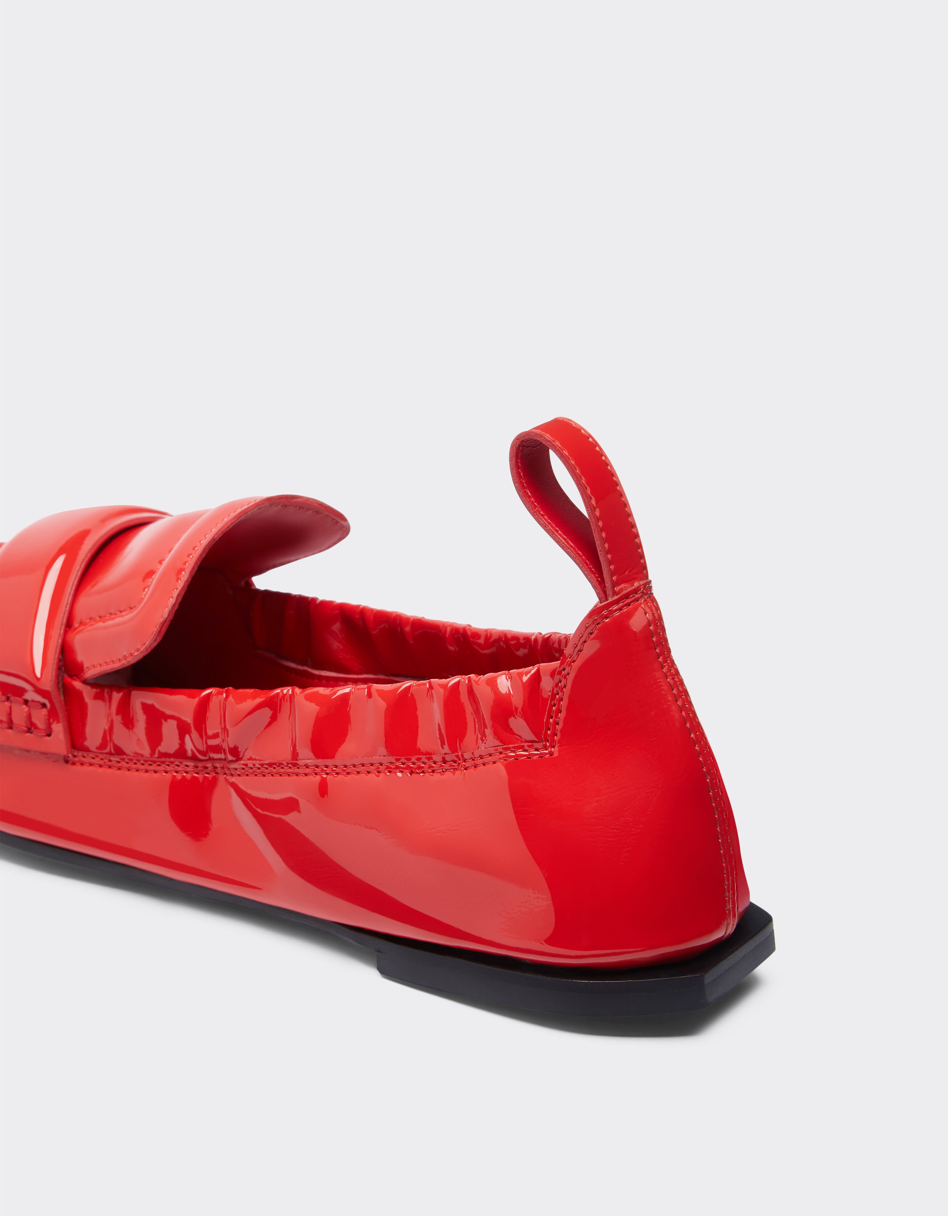 Ferrari Loafer in patent leather Rosso Dino 22022f