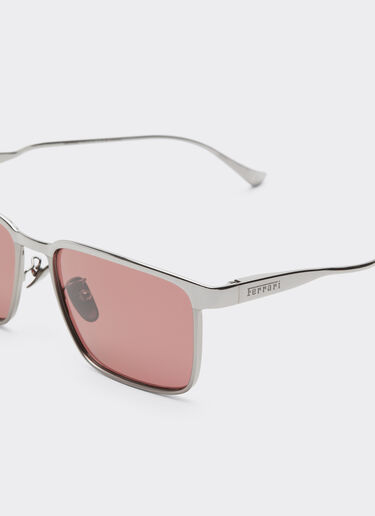 Ferrari Lunettes de soleil Ferrari en métal couleur canon de fusil avec verres rouges polarisés Gunmetal LA0LGf