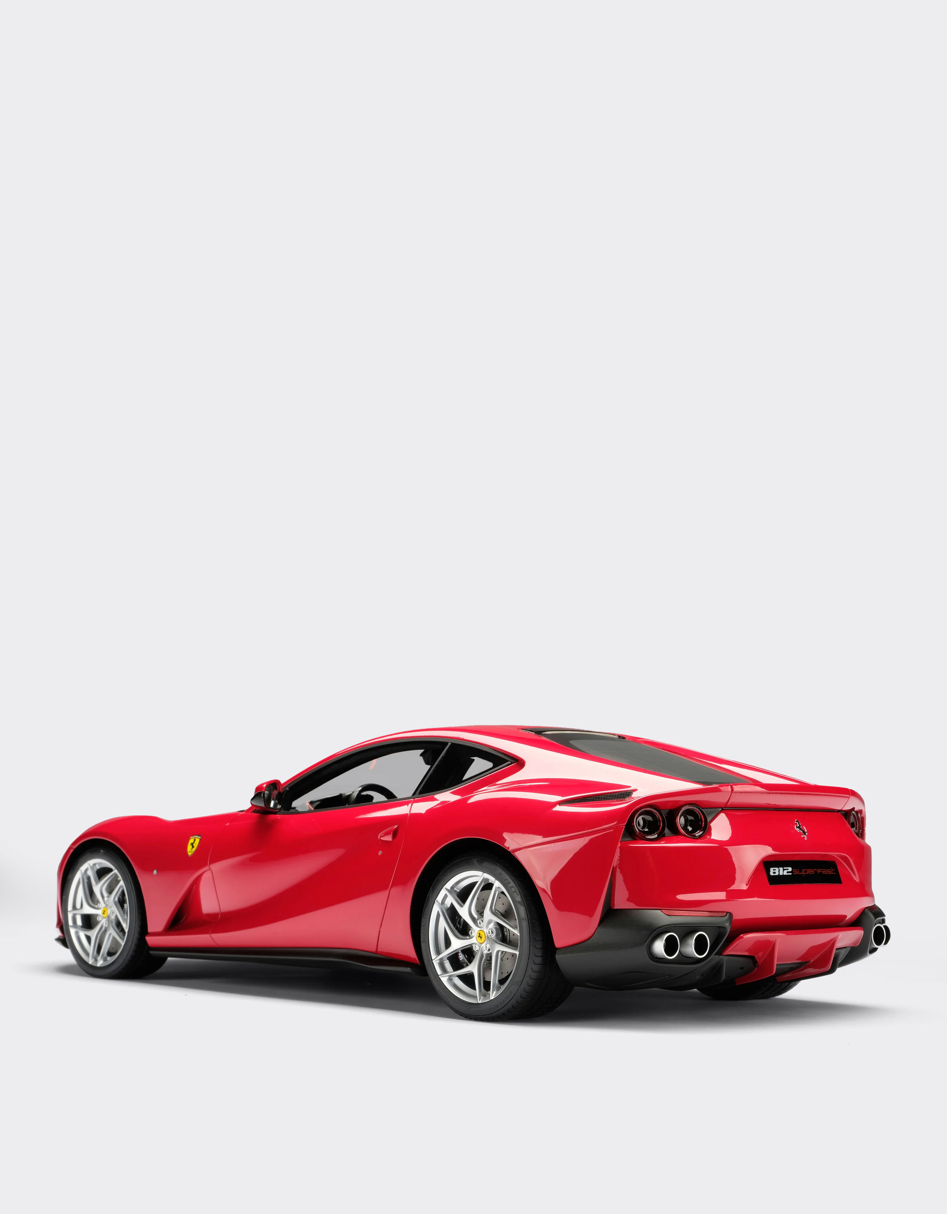 Ferrari Modelo Ferrari 812 Modelo Superfast a escala 1:12 Rojo F0071f