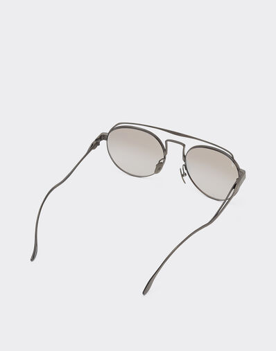 Ferrari Ferrari sunglasses in matte gunmetaltitanium with silver mirrored lenses Gunmetal LA0ENf